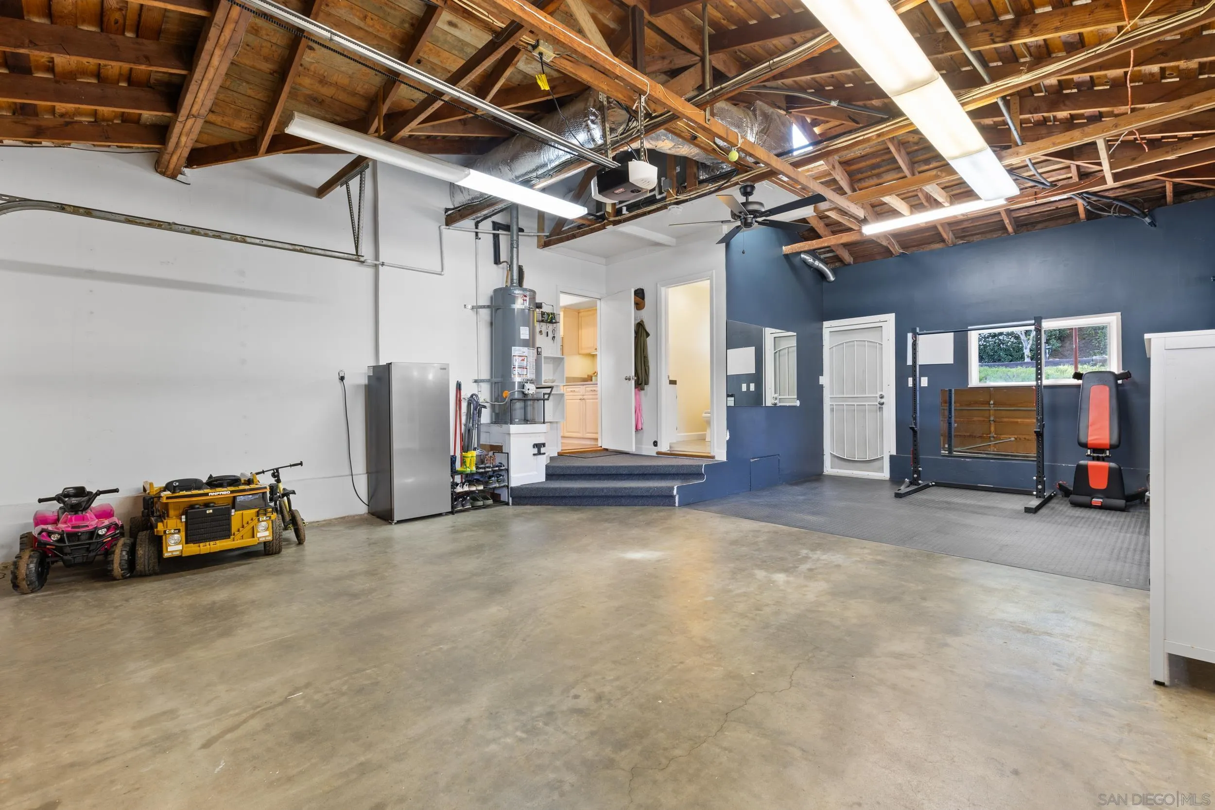 https://cdn.realtyfeed.com/cdn/127/260001673/6e3ad9199292dd94782385511135cf29.webp