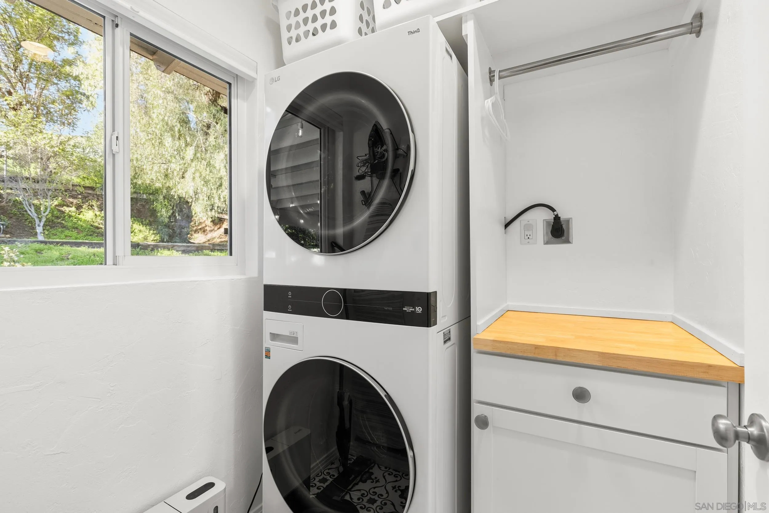 https://cdn.realtyfeed.com/cdn/127/260001673/902c1203c744ae36b93a03283978c9ba.webp