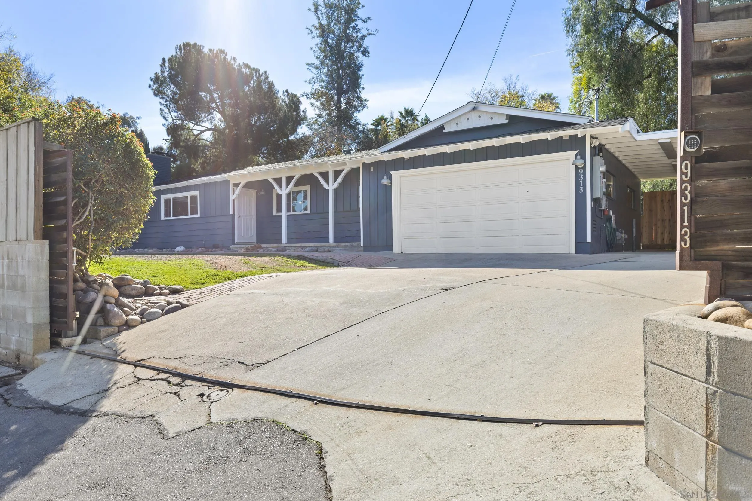 https://cdn.realtyfeed.com/cdn/127/260001673/c22e6e5e71fba202142aa121247bacb9.webp