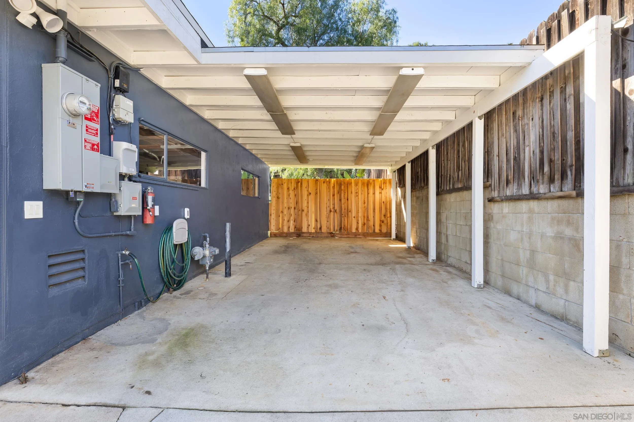 https://cdn.realtyfeed.com/cdn/127/260001673/fd1e31290dadb3065f92ed3916b0fc5f.webp