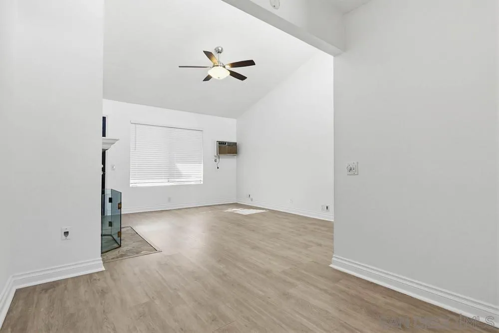 https://cdn.realtyfeed.com/cdn/127/260001679/d68f991297010927657c7d1883e67543.webp