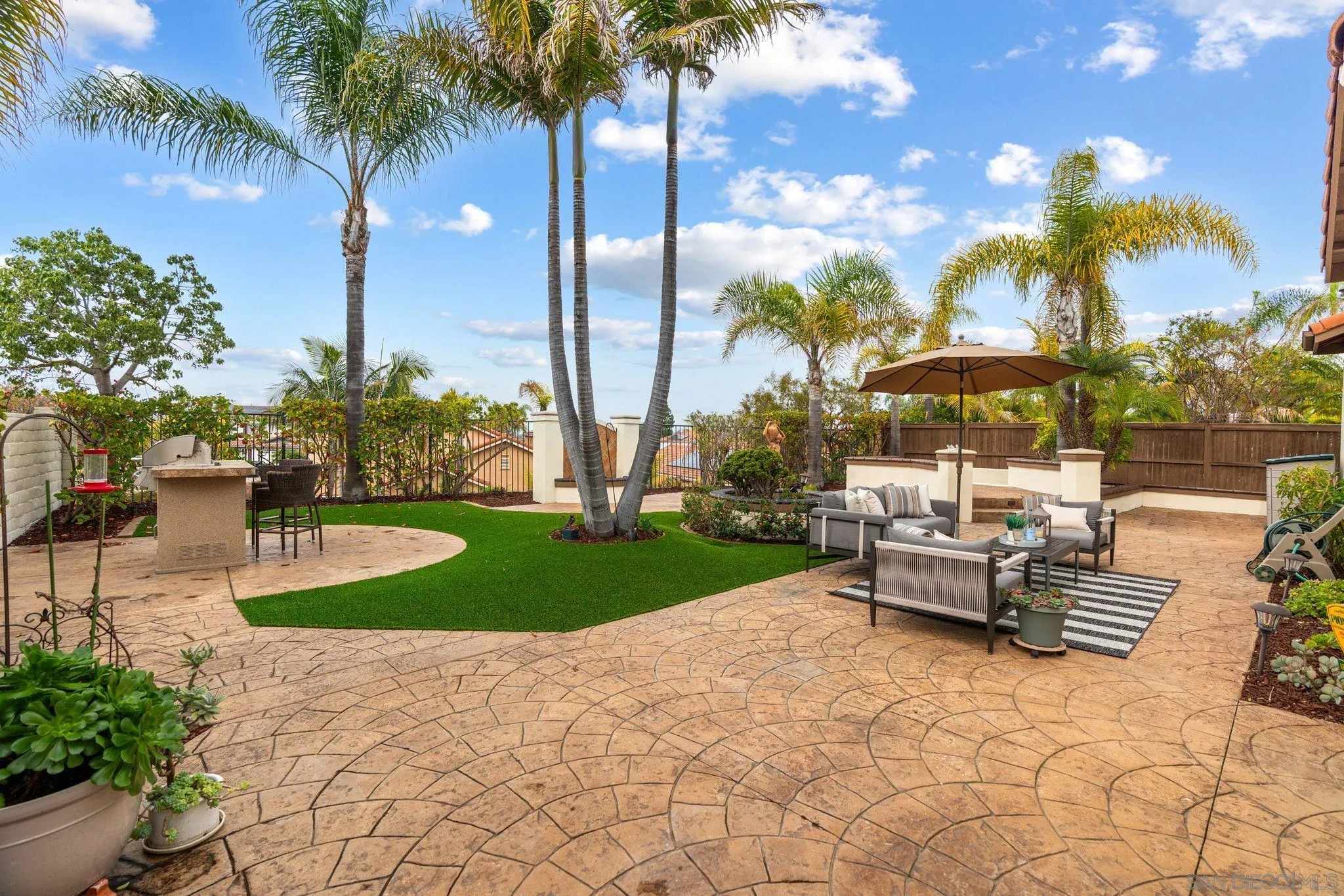 https://cdn.realtyfeed.com/cdn/127/260001682/304c83468998ed86809c92dbc6523e81.webp