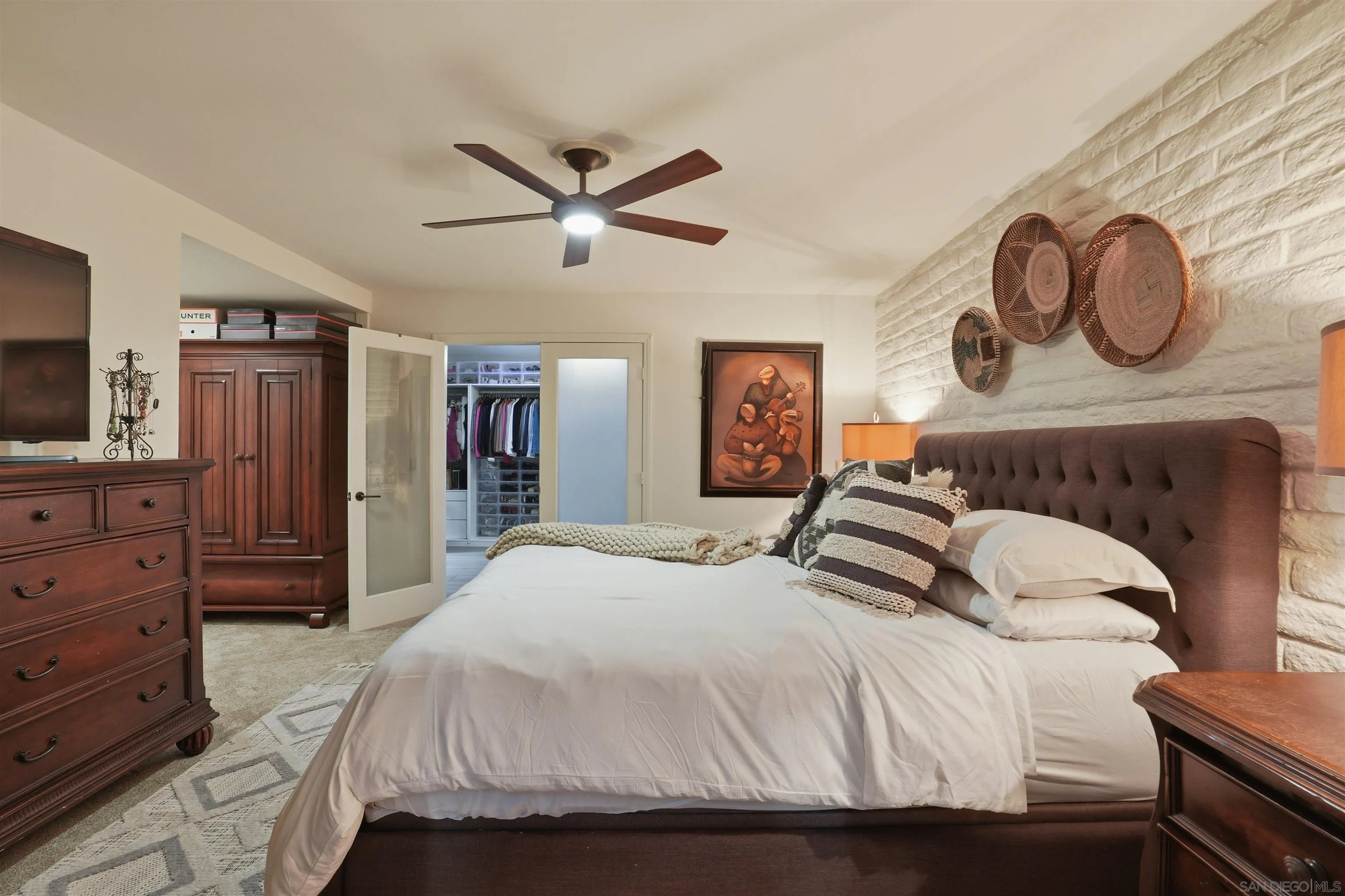 https://cdn.realtyfeed.com/cdn/127/260001683/10d649b933f1729728575a8bd6364a1e.webp