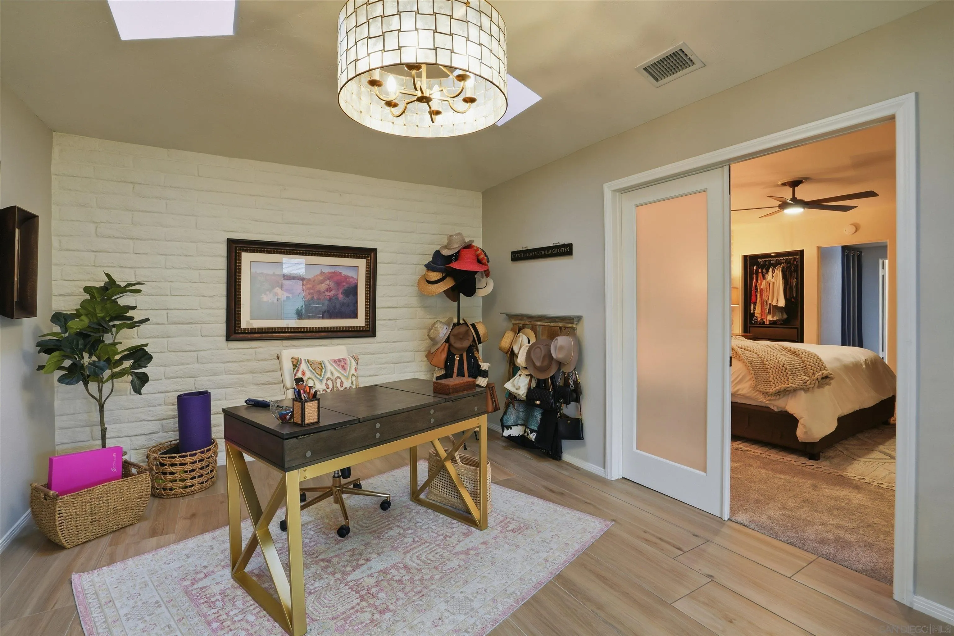 https://cdn.realtyfeed.com/cdn/127/260001683/257de191e88ad6224dd4933148392809.webp