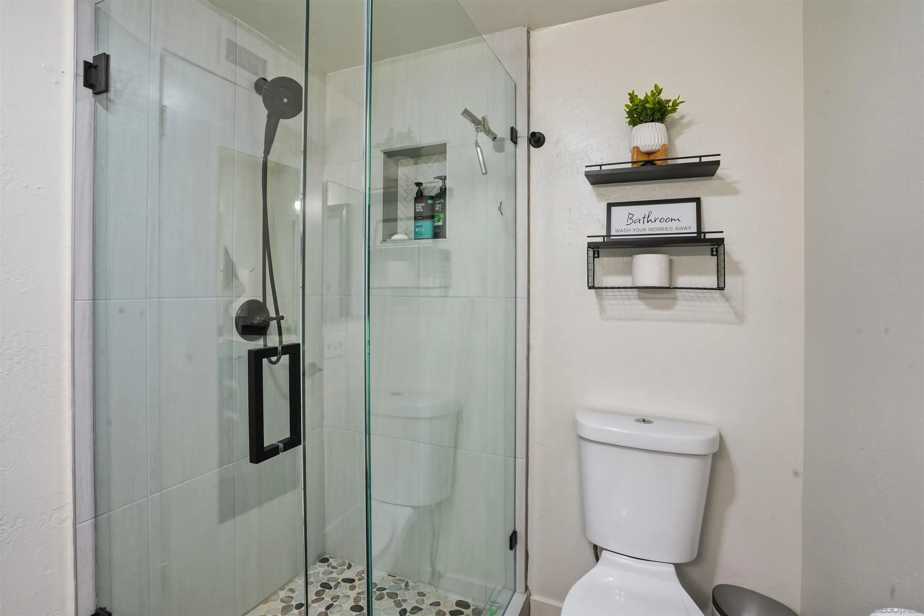 https://cdn.realtyfeed.com/cdn/127/260001683/6d3ff7afc69501ab082c78d234cb2110.webp