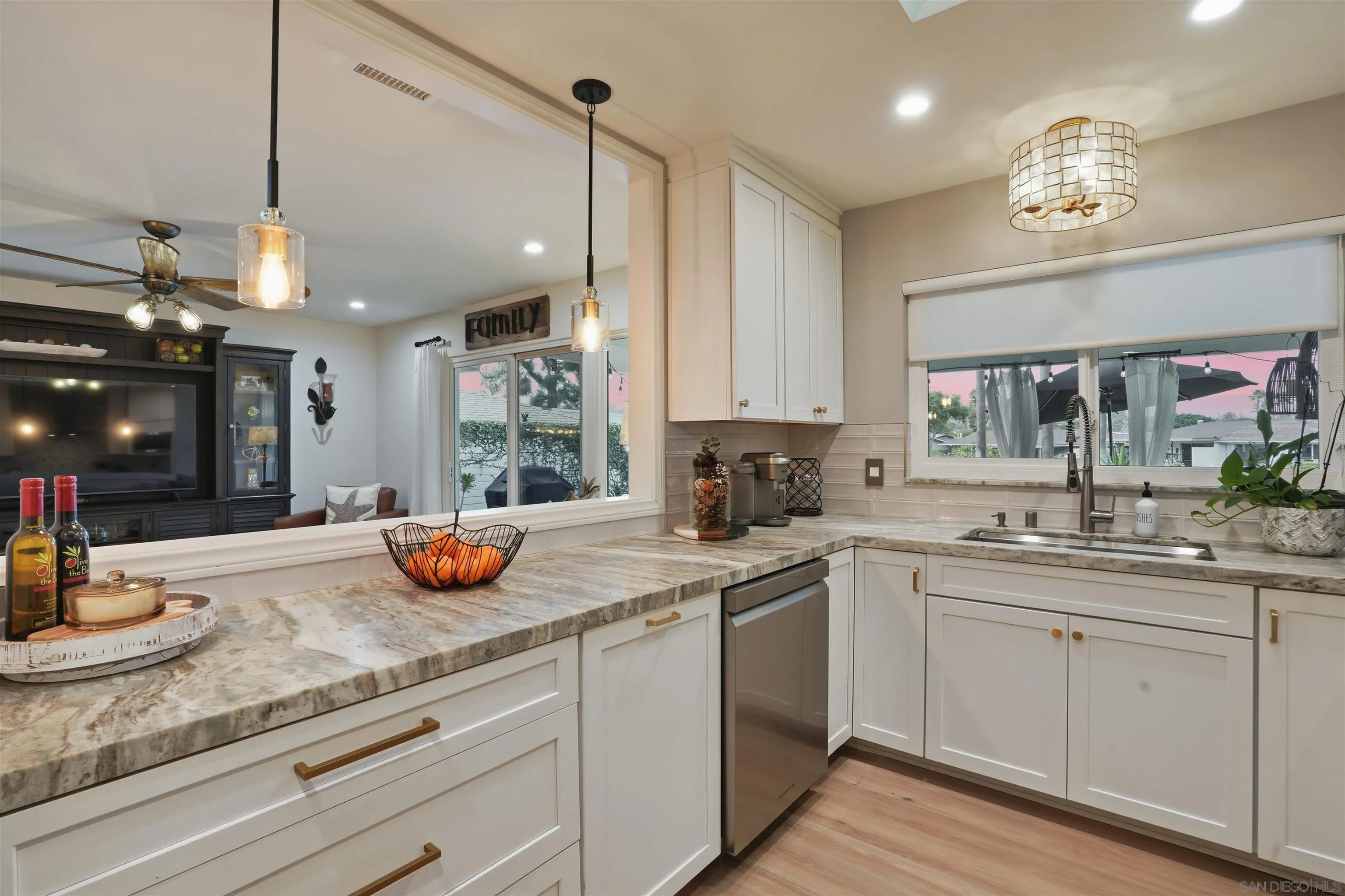 https://cdn.realtyfeed.com/cdn/127/260001683/a451d0fd8b63fe0e754547fed5228b06.webp
