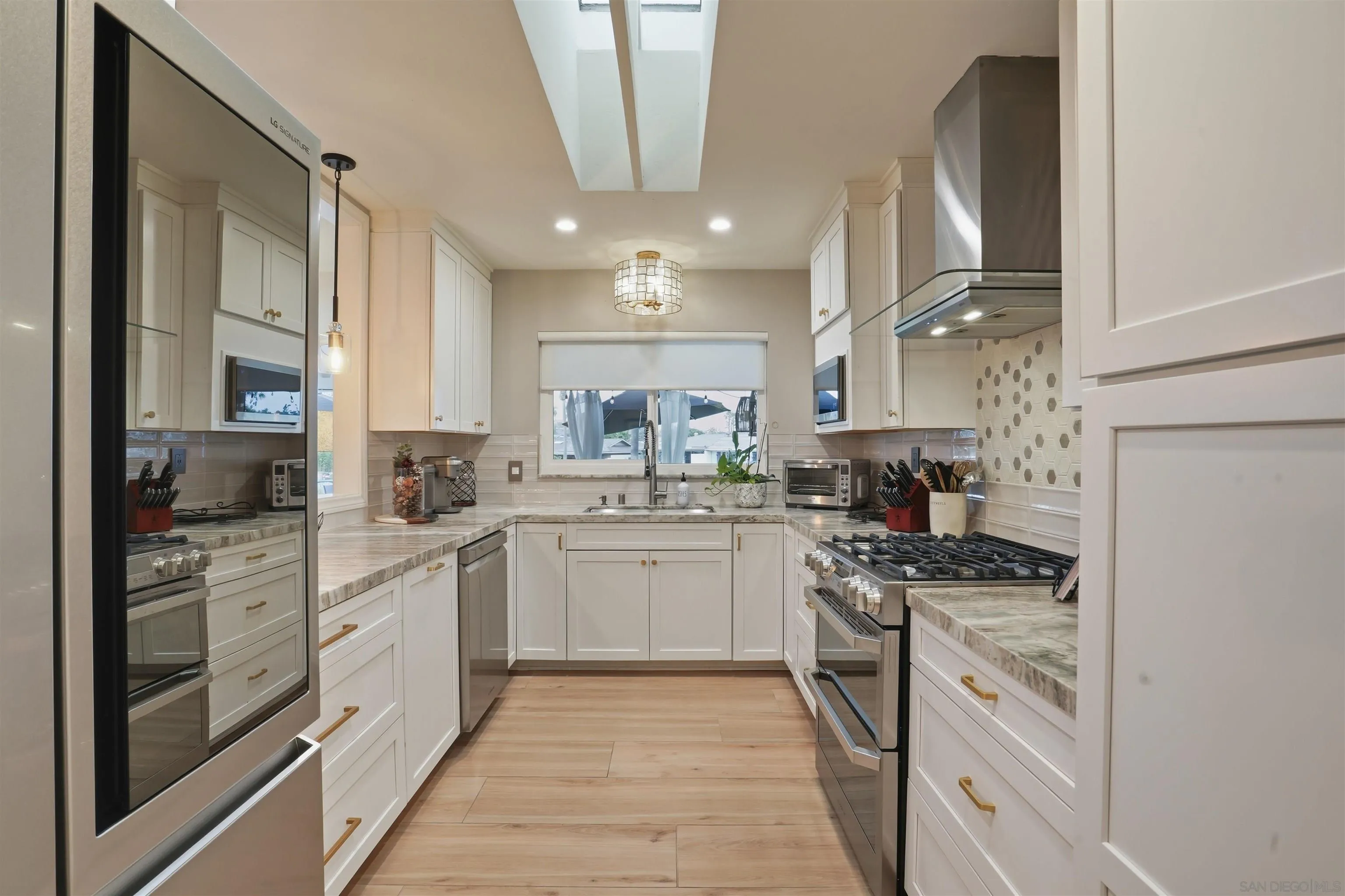 https://cdn.realtyfeed.com/cdn/127/260001683/d66f60847c1a5696a376296f74d1a4c2.webp