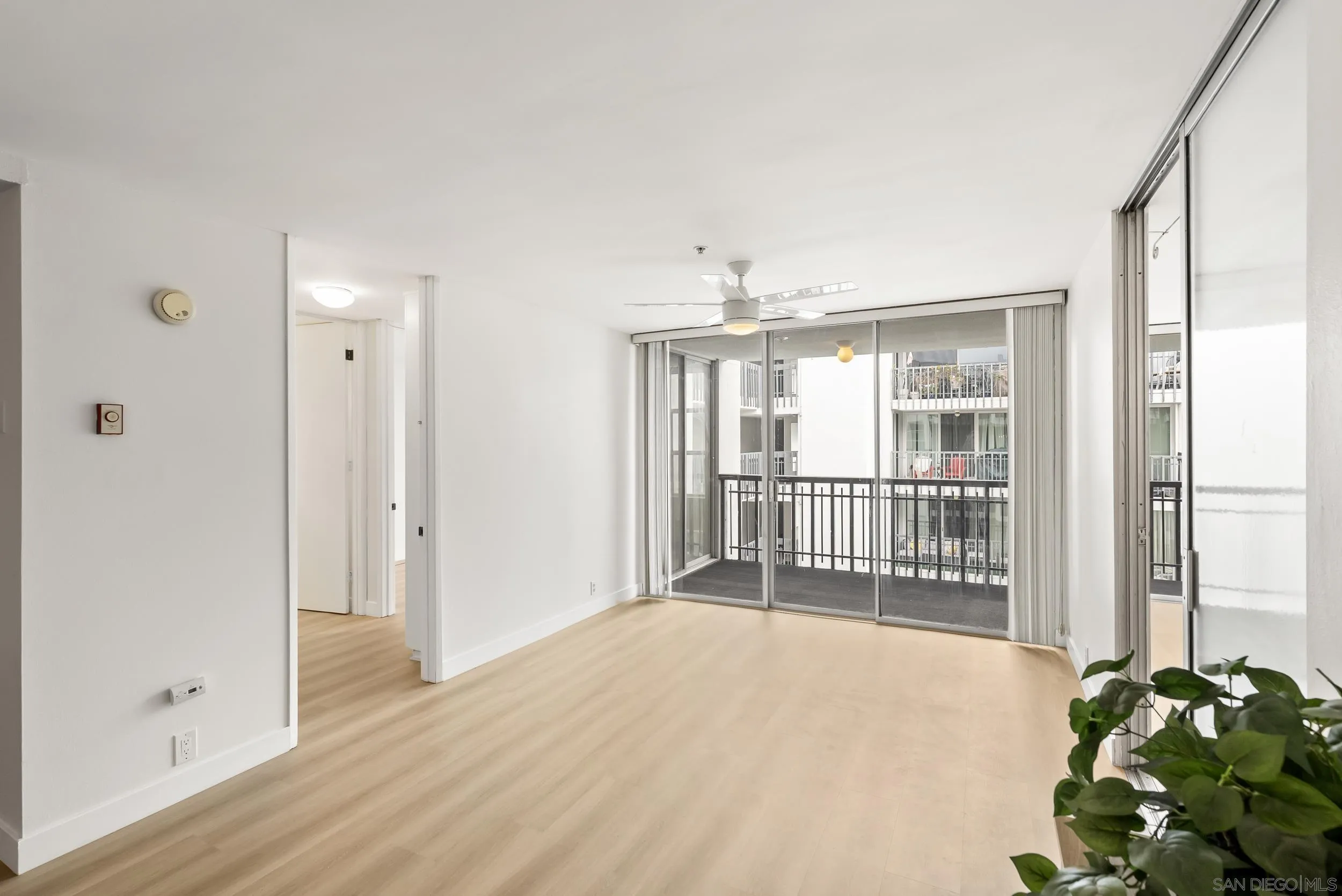 https://cdn.realtyfeed.com/cdn/127/260001685/b3490fbdf25b7e0e8b6476302af19fd9.webp