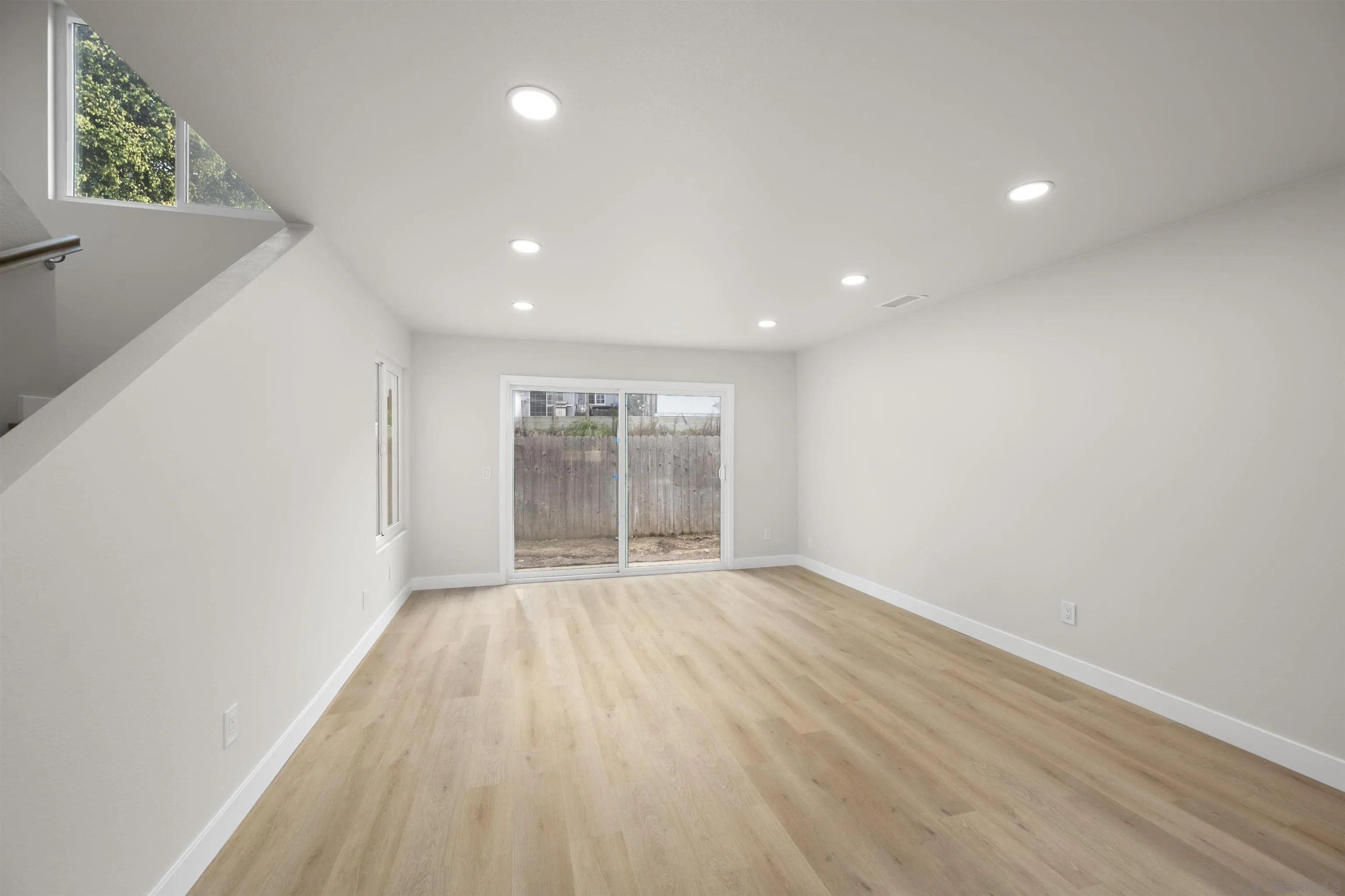 Photo #9: 260001686 Listing: Photo #9