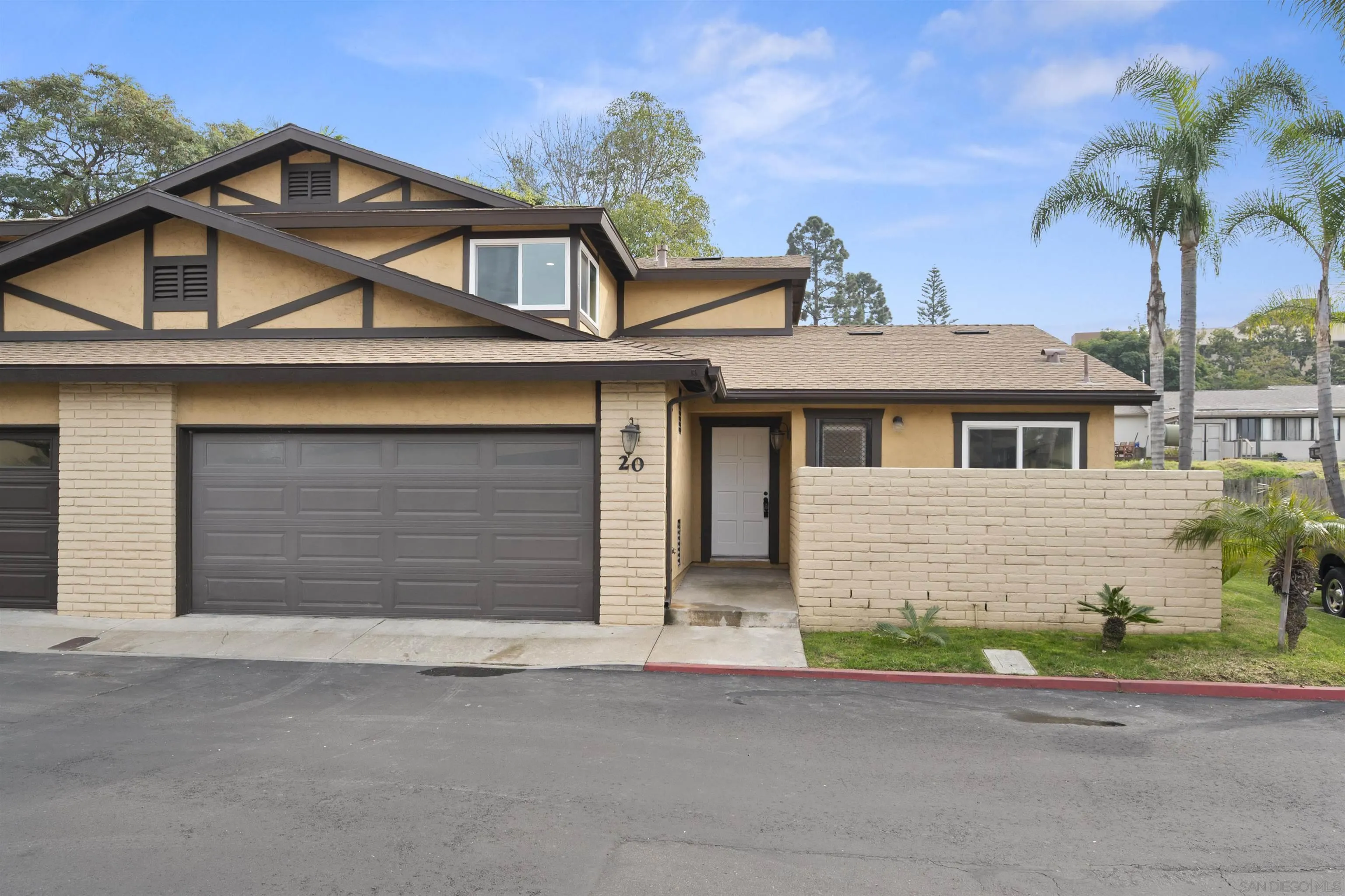 Photo #3: 260001686 Listing: Photo #3