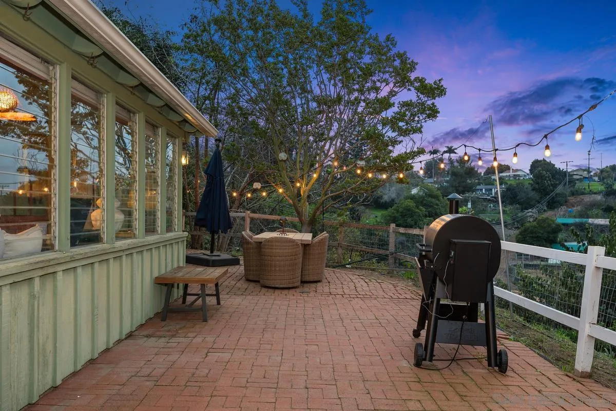 https://cdn.realtyfeed.com/cdn/127/260001687/7f9729a3b6110f0b3756c41c92499574.webp