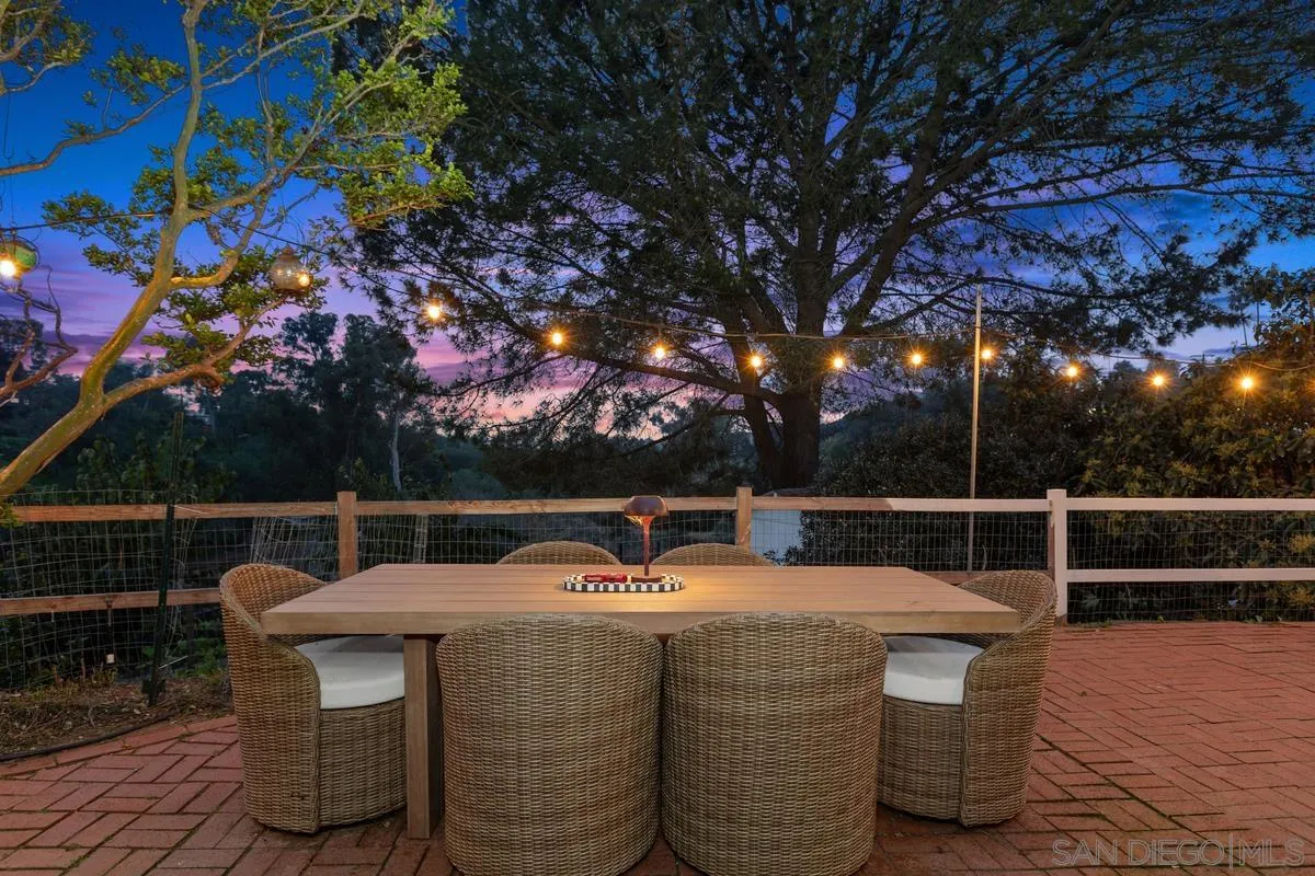 https://cdn.realtyfeed.com/cdn/127/260001687/a76e44513c02c9bbabfca70772c6f8ad.webp