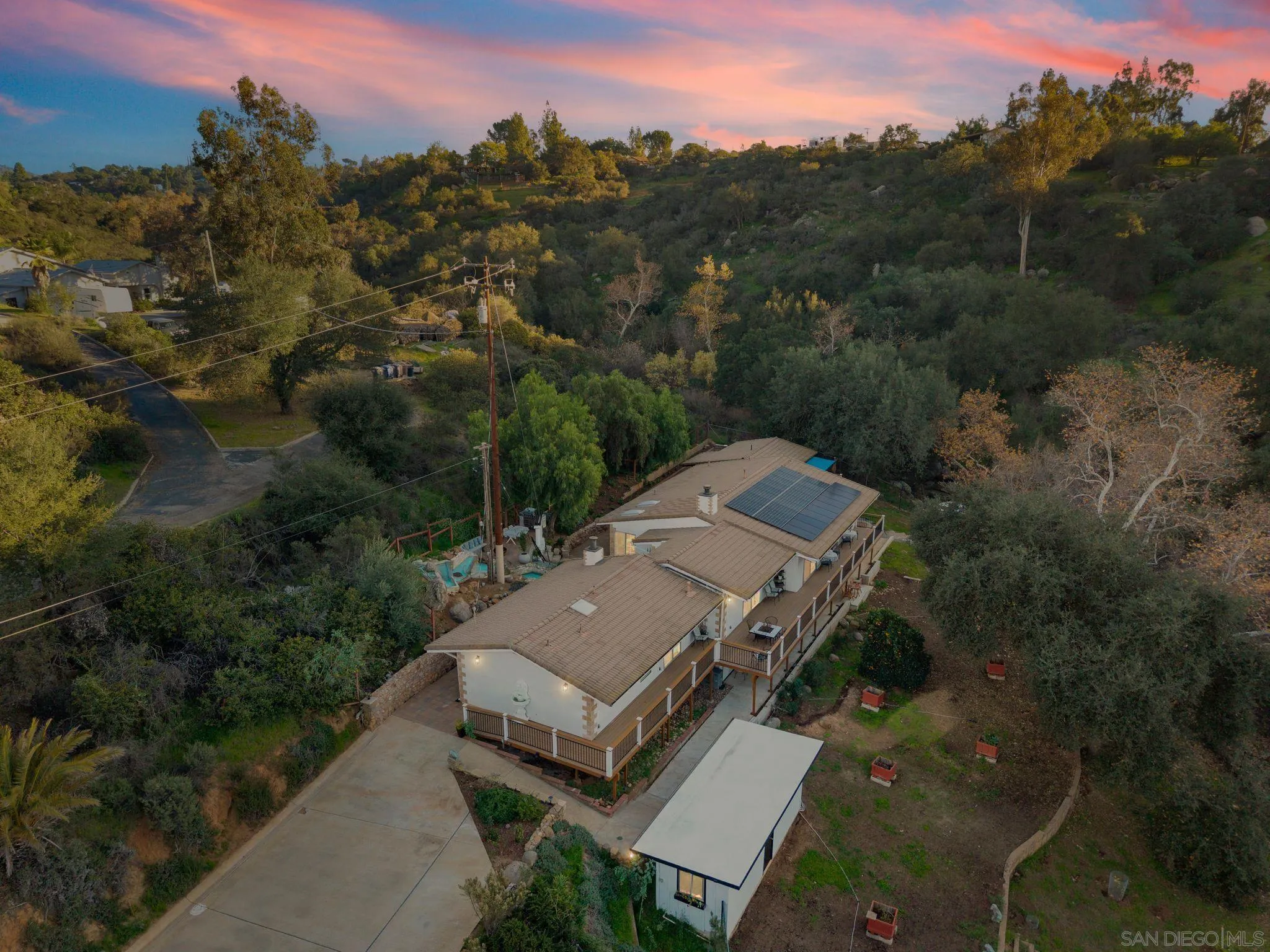 https://cdn.realtyfeed.com/cdn/127/260001688/b4b522616715ec741b03957227473325.webp