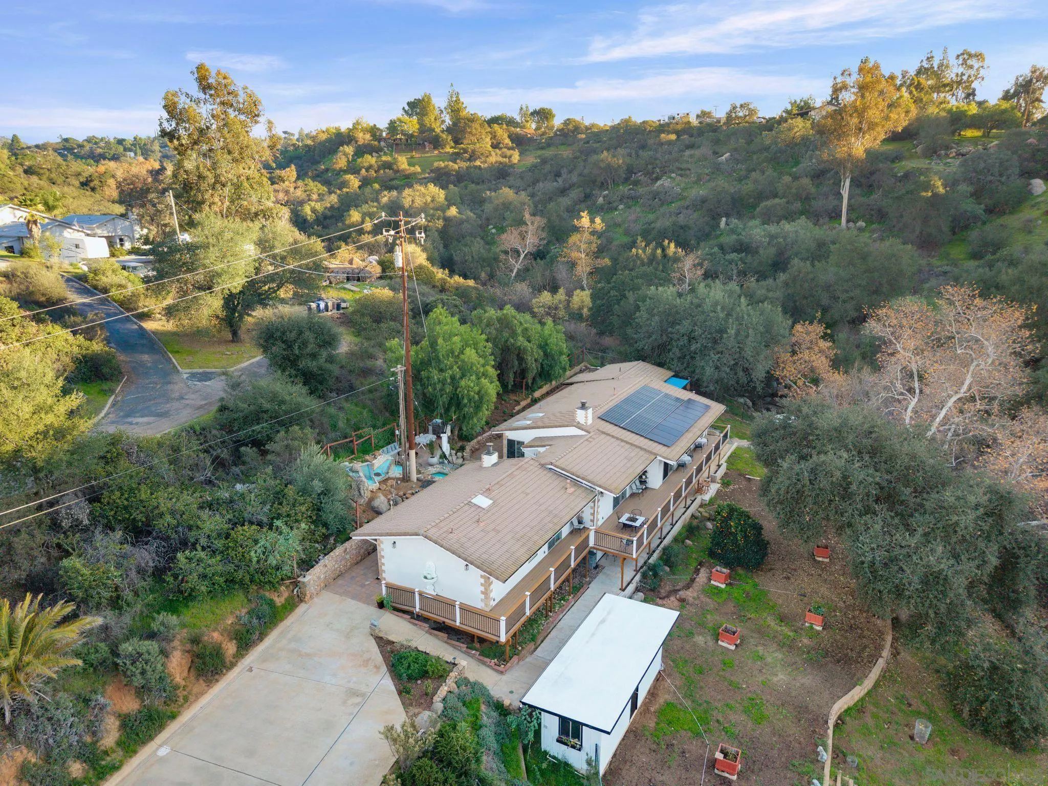 https://cdn.realtyfeed.com/cdn/127/260001688/b5f8d815aaa8f459de738844795c069b.webp