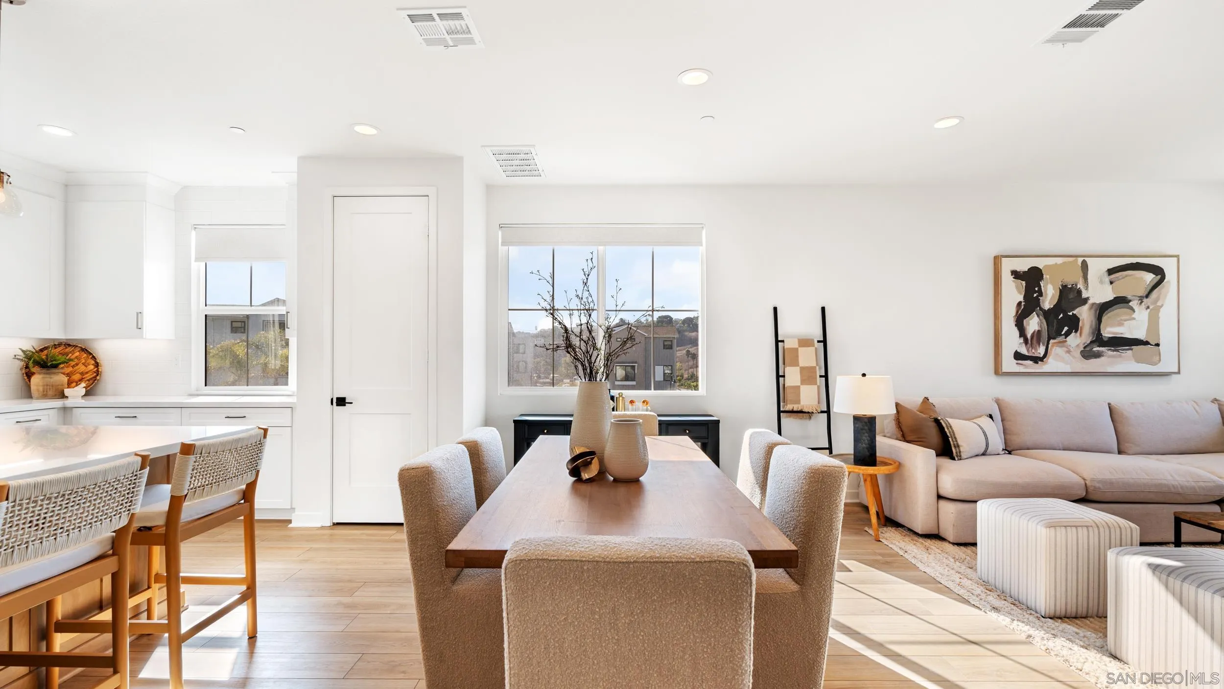 Photo #6: 260001691 Listing: Photo #6