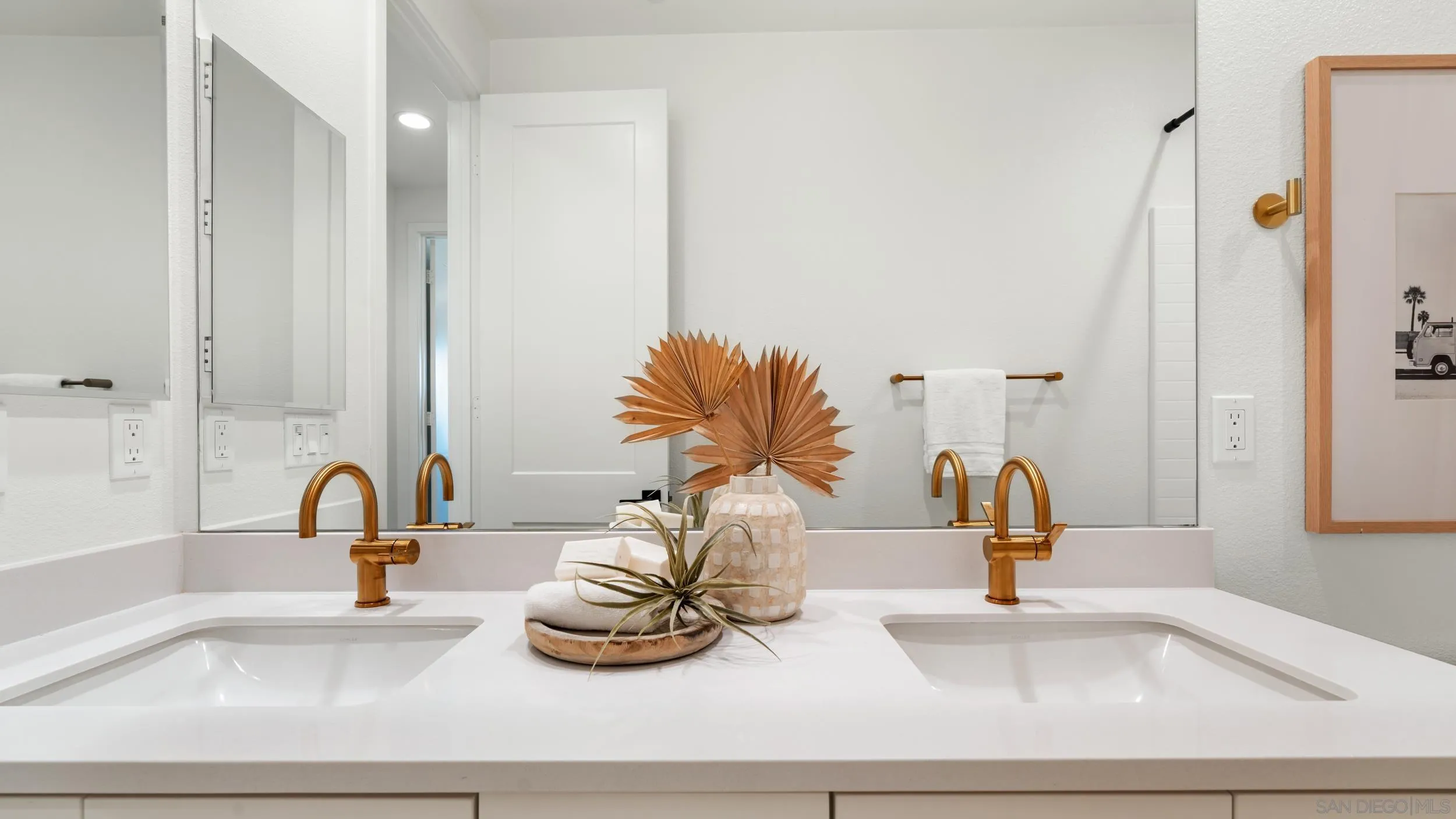 Photo #14: 260001691 Listing: Photo #14