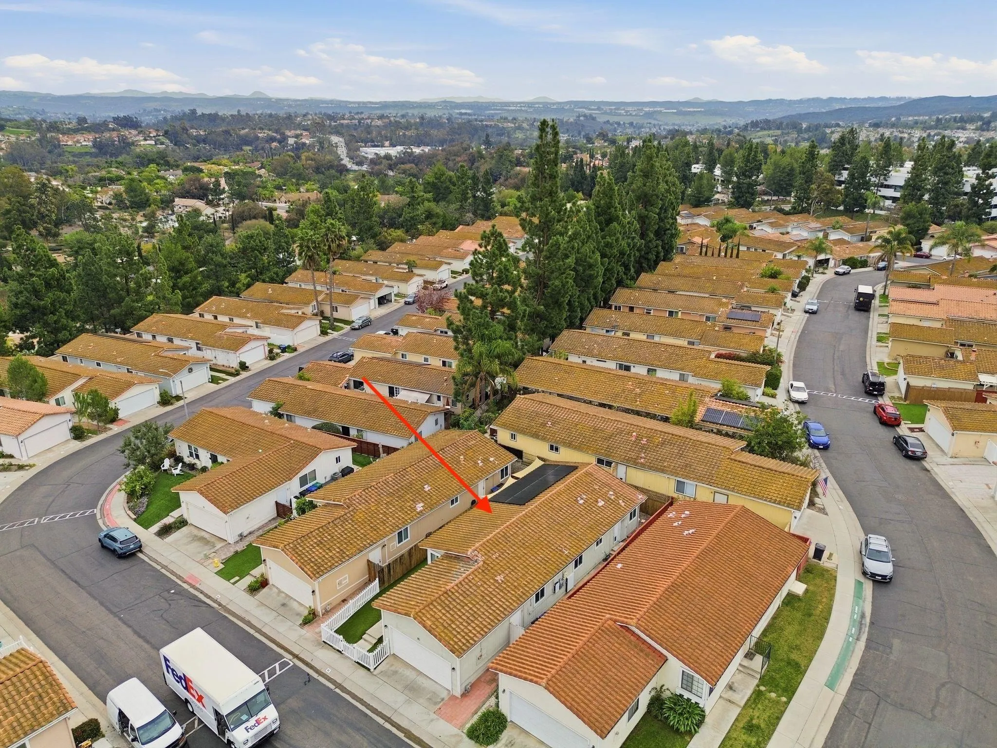 https://cdn.realtyfeed.com/cdn/127/260001692/fc3f6d0d74d200ed97f6437439e0d8fb.webp