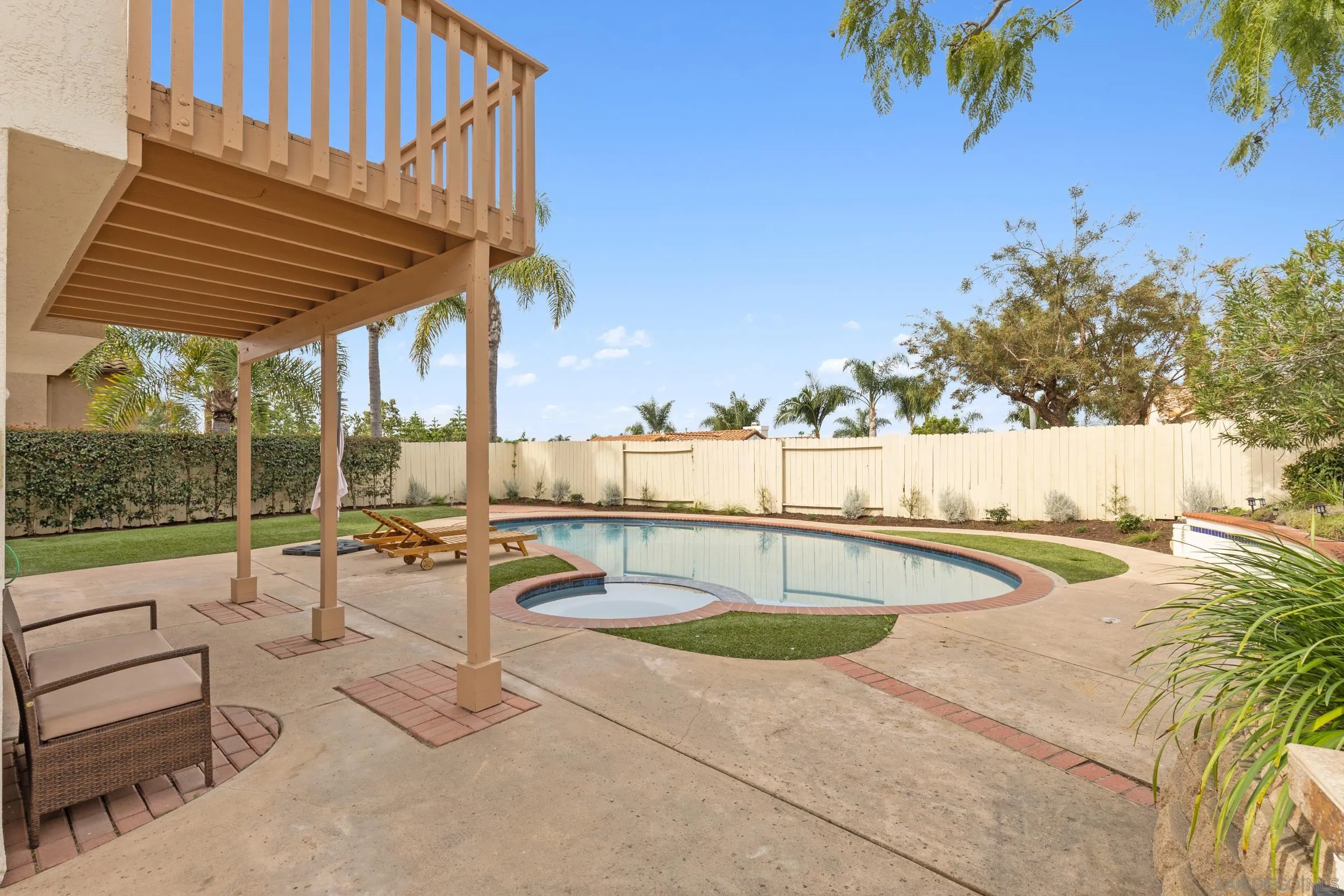https://cdn.realtyfeed.com/cdn/127/260001696/755e373c3a5d373af37126eb848d19f1.webp