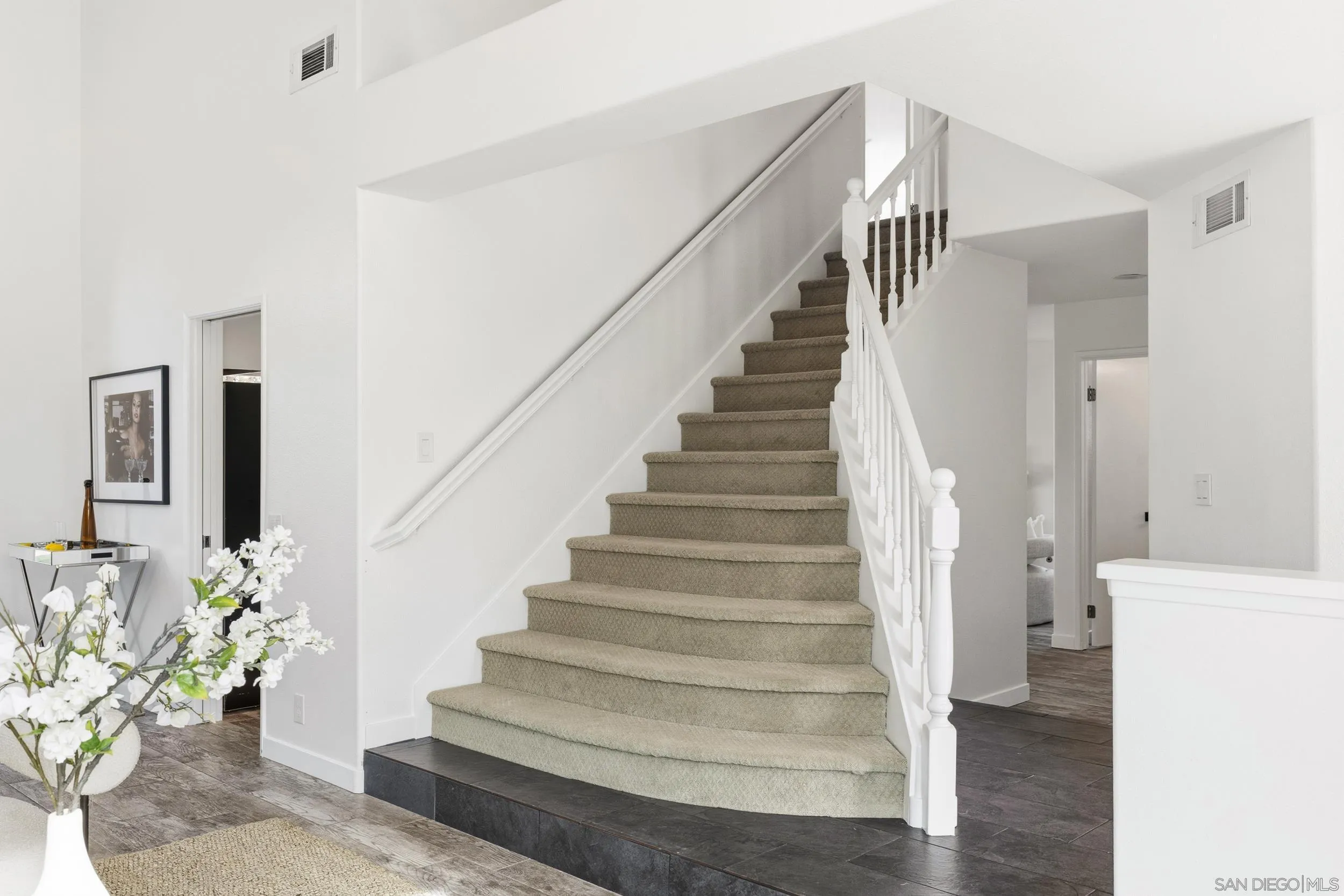 https://cdn.realtyfeed.com/cdn/127/260001696/b0f05fb816f8b6434960c18ad0121e6c.webp