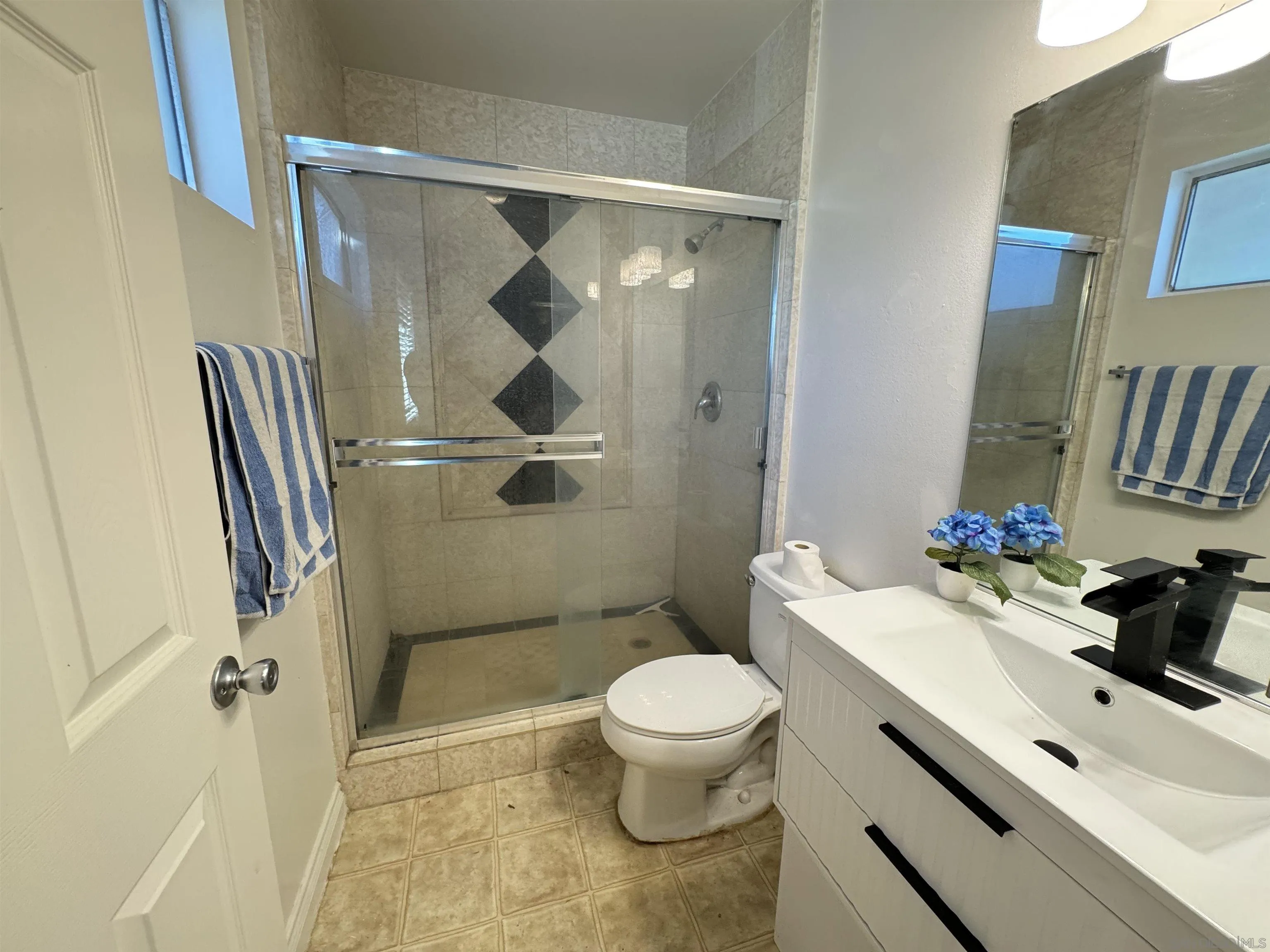https://cdn.realtyfeed.com/cdn/127/260001698/a4b8ad0e4bd623611d9ba5ddb650e554.webp