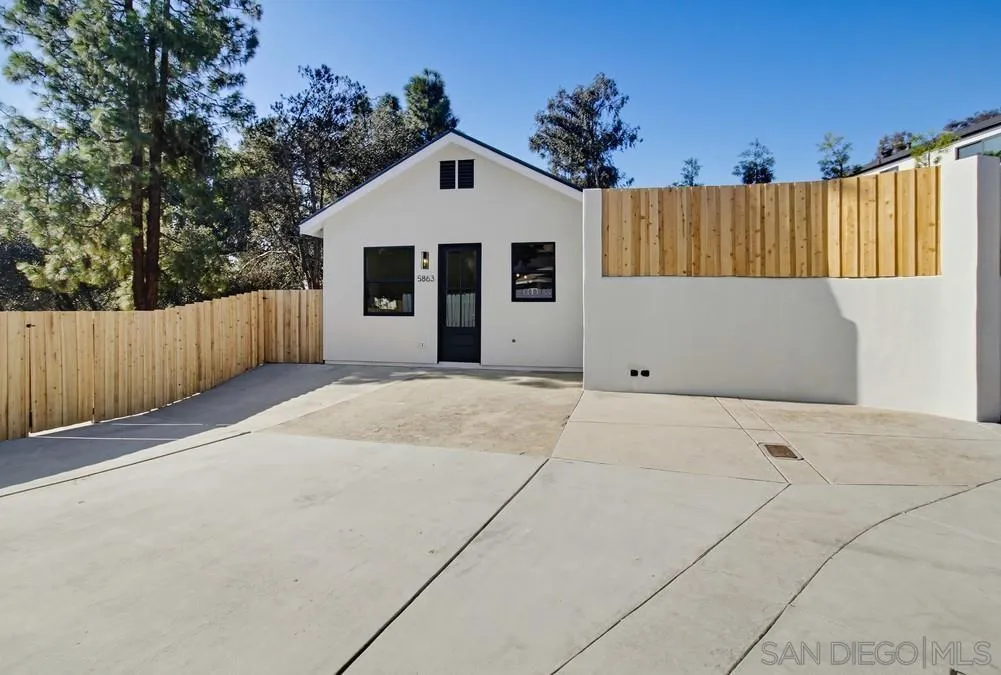 https://cdn.realtyfeed.com/cdn/127/2600017/dc98fc1778d2f7e1c1c23230aa674720.webp
