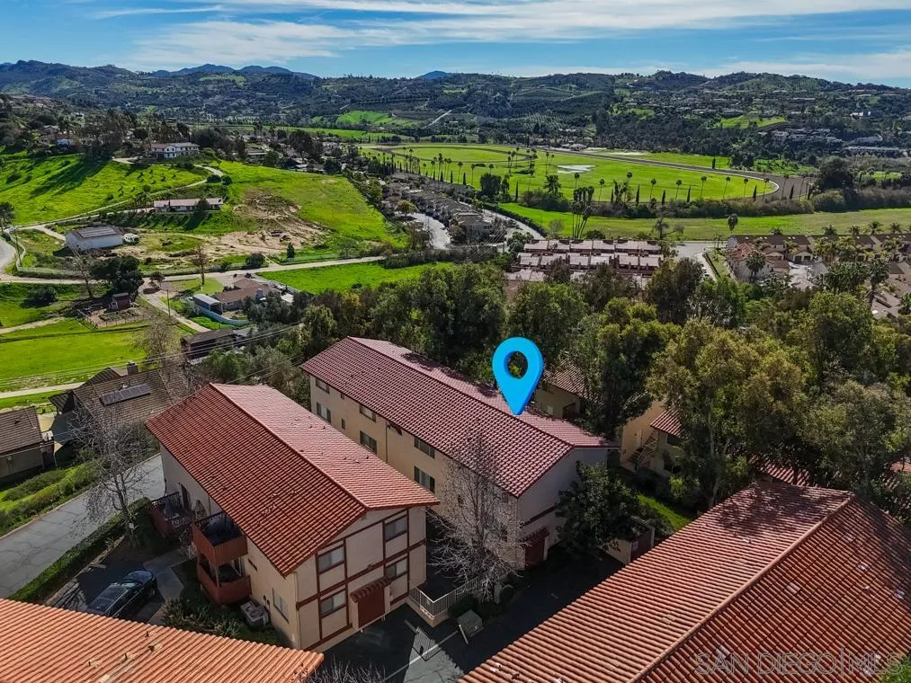 https://cdn.realtyfeed.com/cdn/127/260001700/2675f0521aac09119f410f5a067cda43.webp