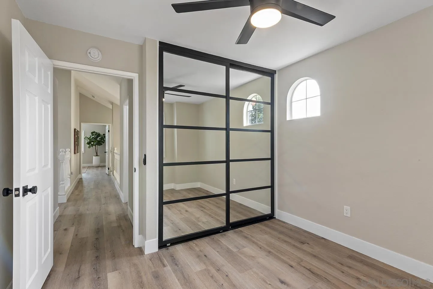 https://cdn.realtyfeed.com/cdn/127/260001704/5e6379ade3969370b9a6a9fa35508a93.webp