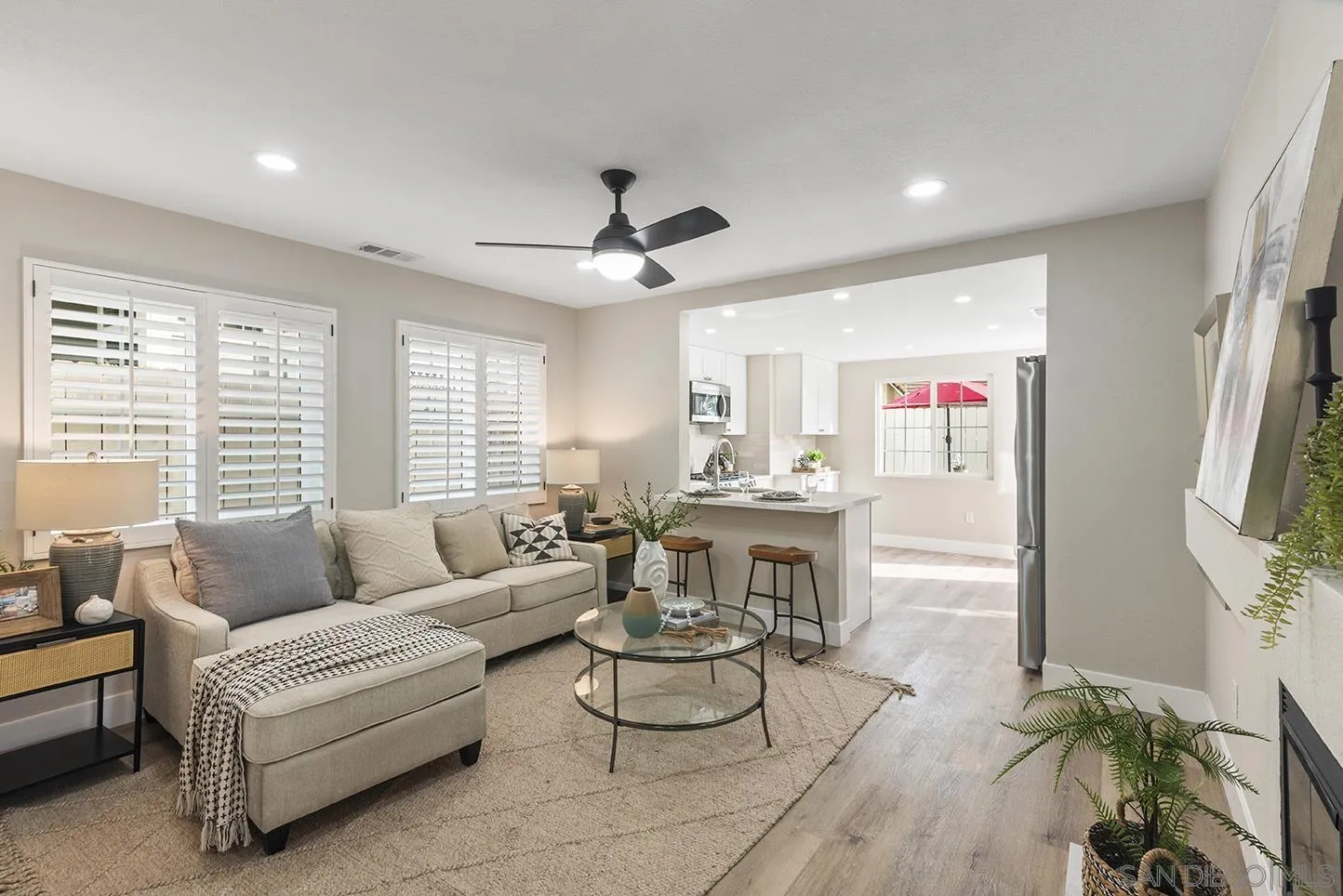 https://cdn.realtyfeed.com/cdn/127/260001704/fd18ef5a7043484f8c5dc2d63f270f3c.webp