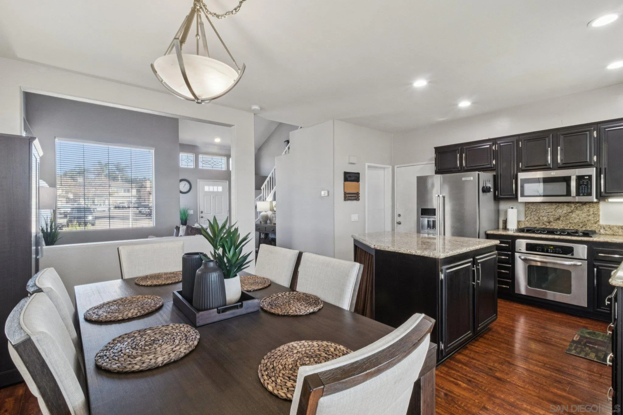 https://cdn.realtyfeed.com/cdn/127/260001705/044a20e3ad285b8b916e6e43ac694379.webp