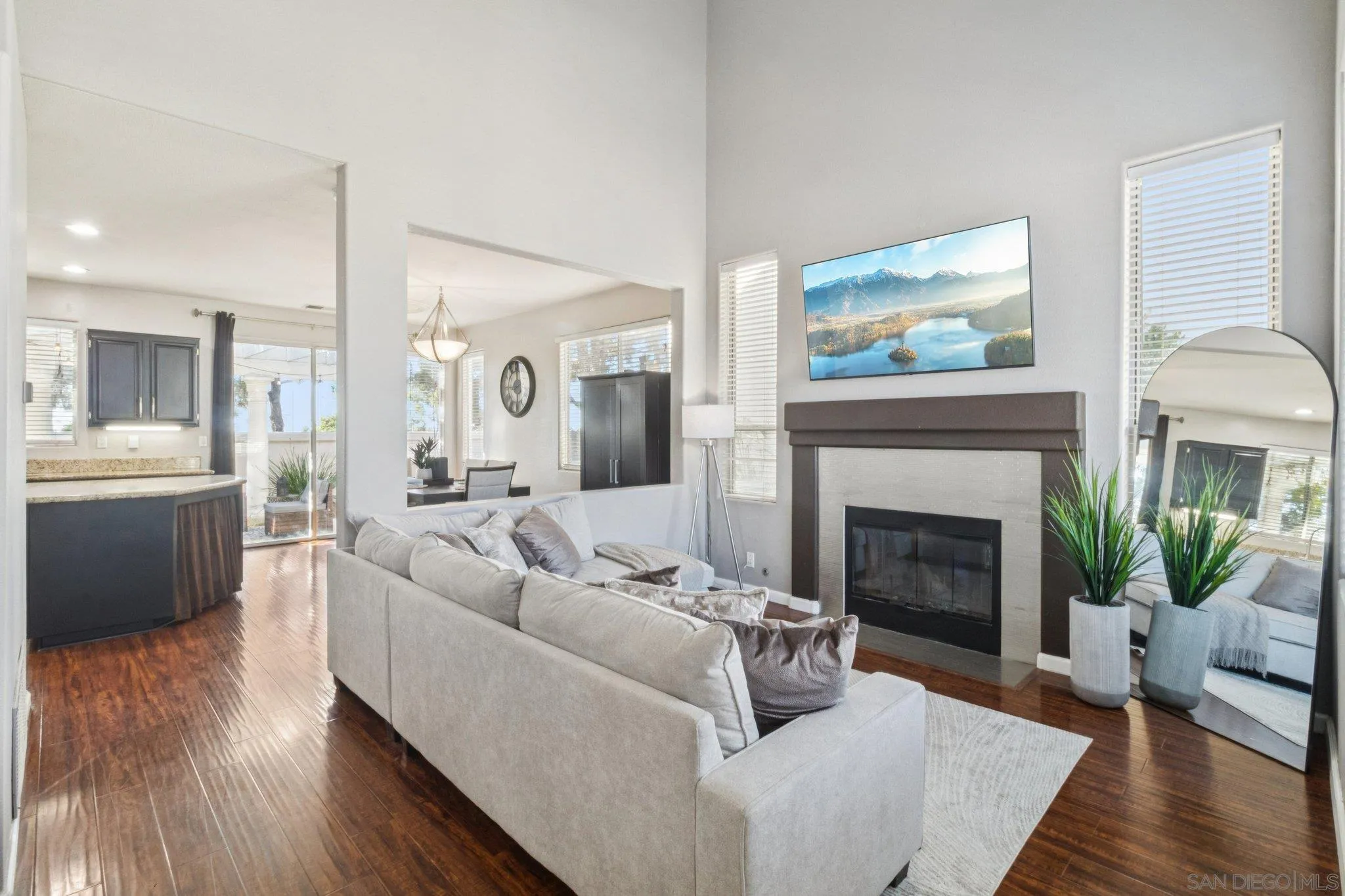 https://cdn.realtyfeed.com/cdn/127/260001705/45480a95e811b711e6698137bcb1ede9.webp