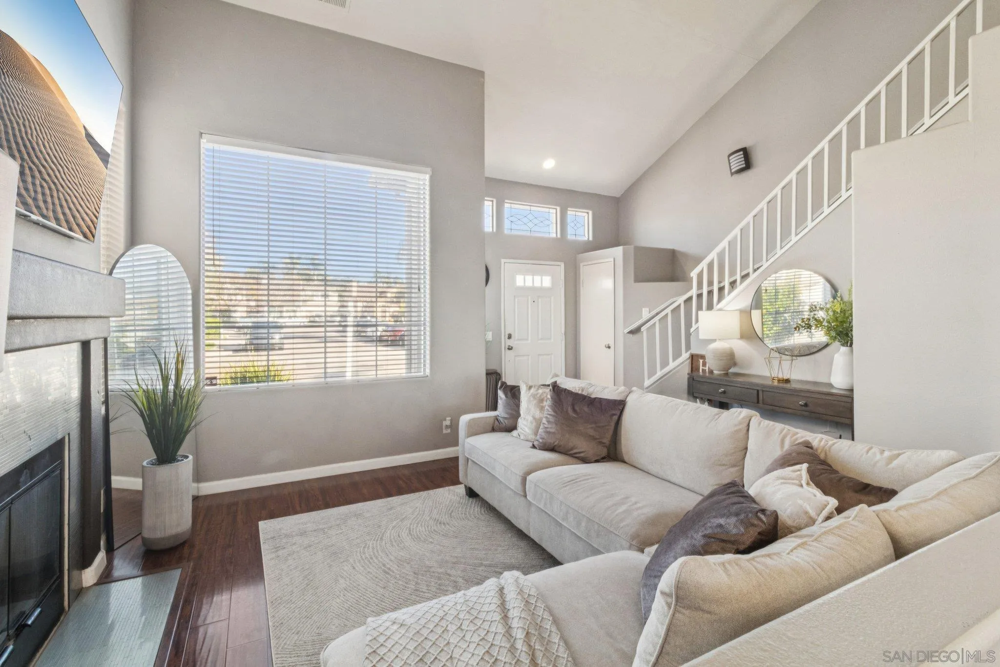 https://cdn.realtyfeed.com/cdn/127/260001705/890e779962ee9e78cb3dd12565f1c7cb.webp