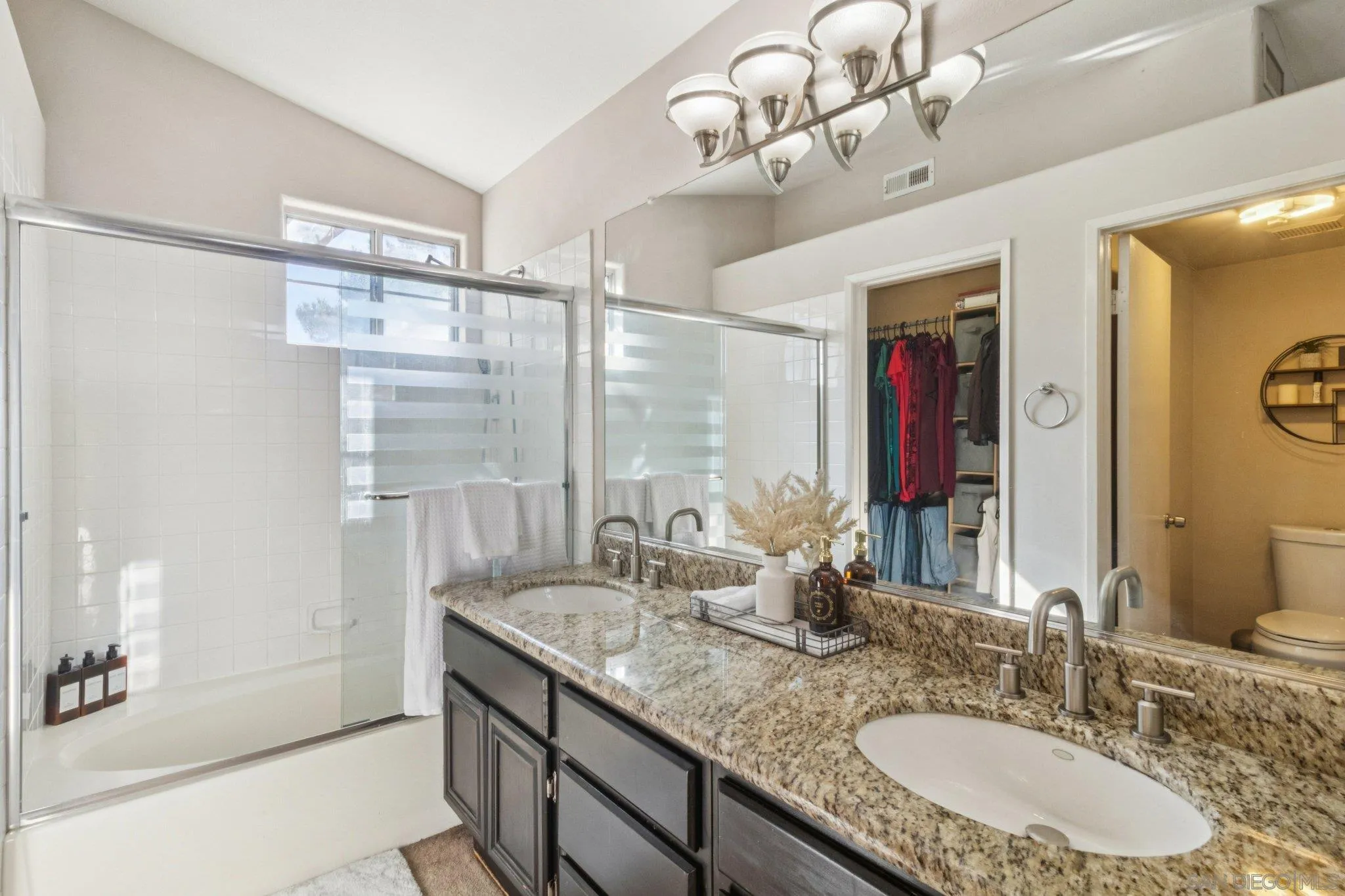 https://cdn.realtyfeed.com/cdn/127/260001705/a45daa789e63bd270f1f9839109f92bf.webp