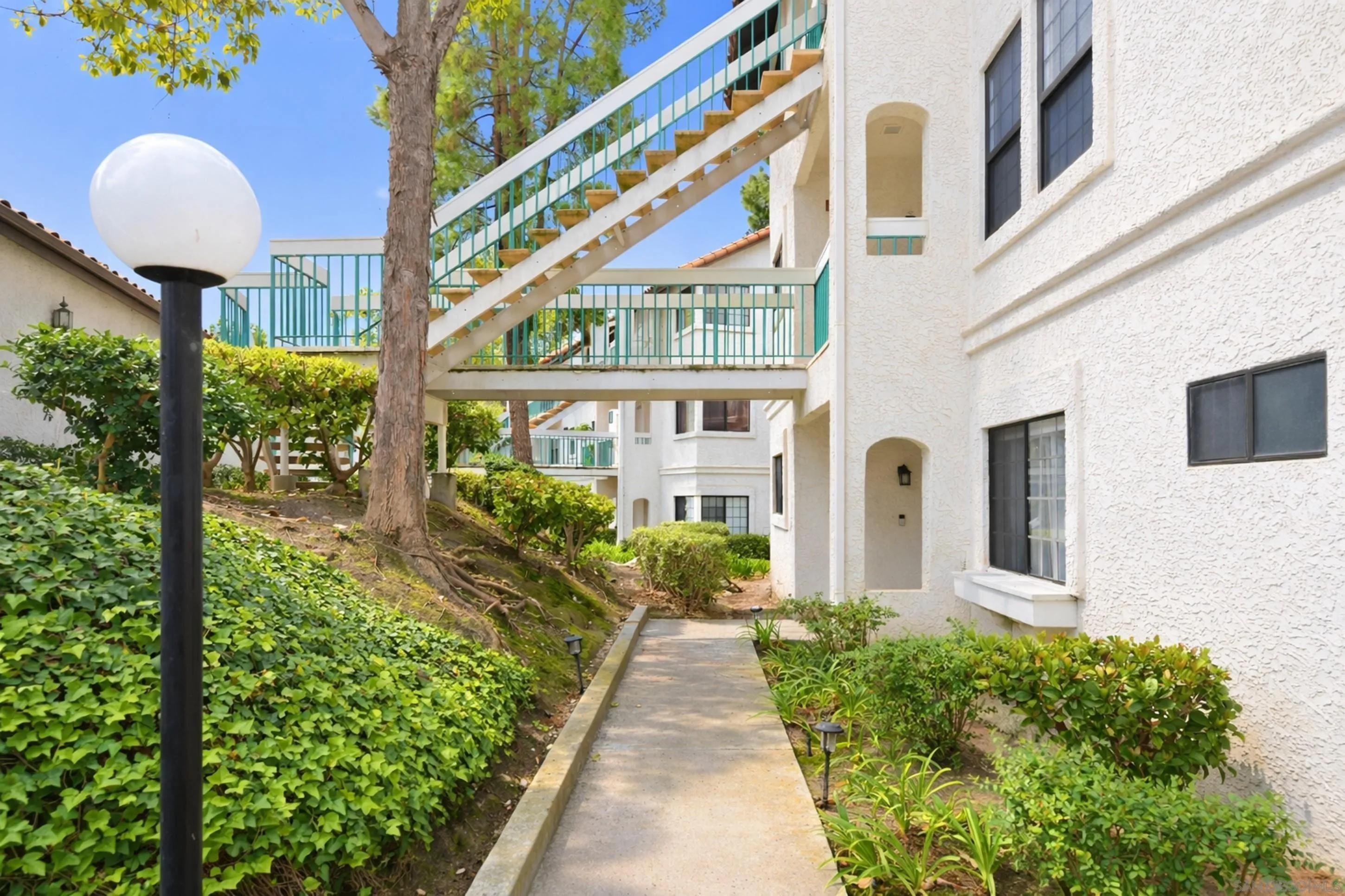 Photo #4: 260001712 Listing: Photo #4