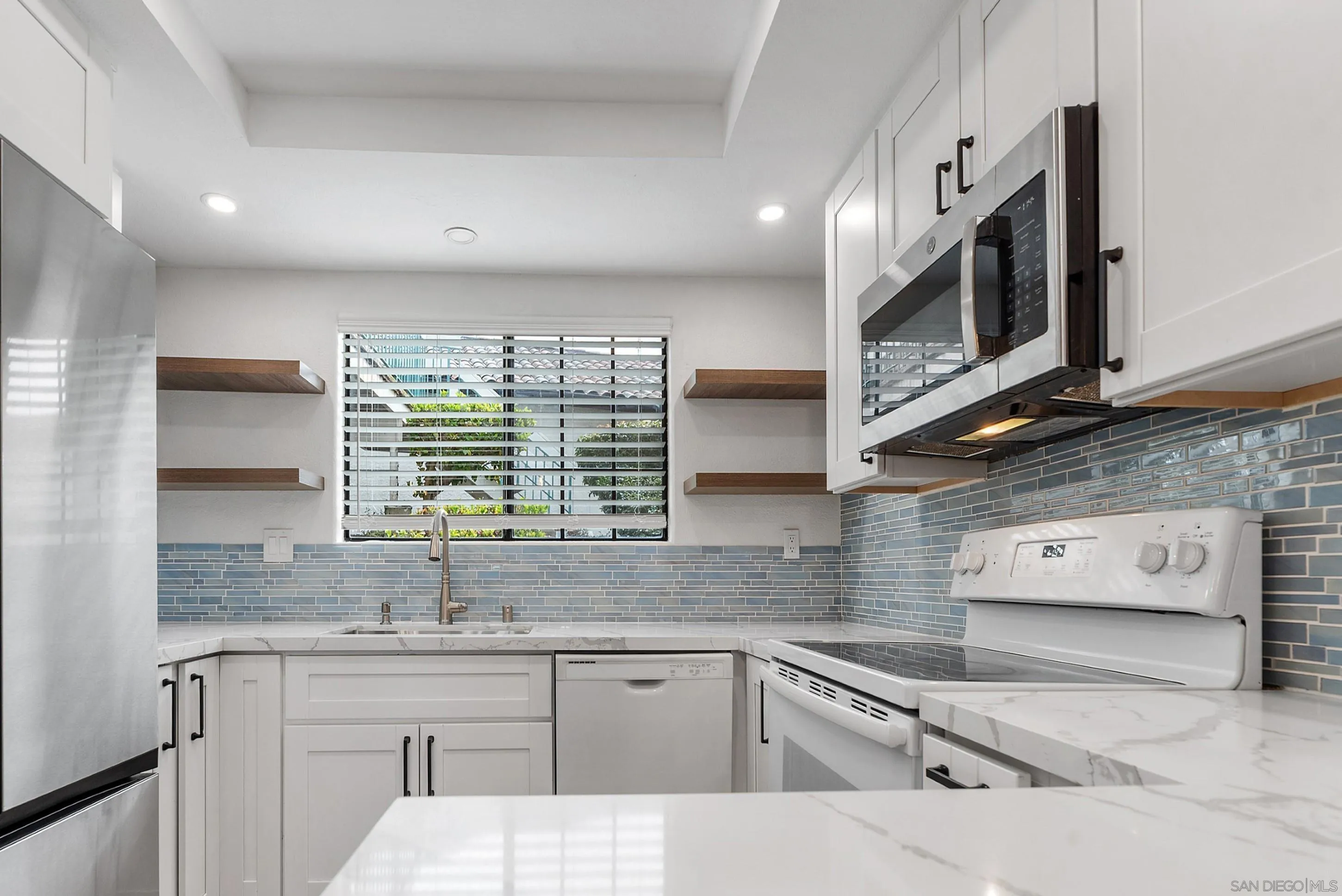 Photo #8: 260001712 Listing: Photo #8
