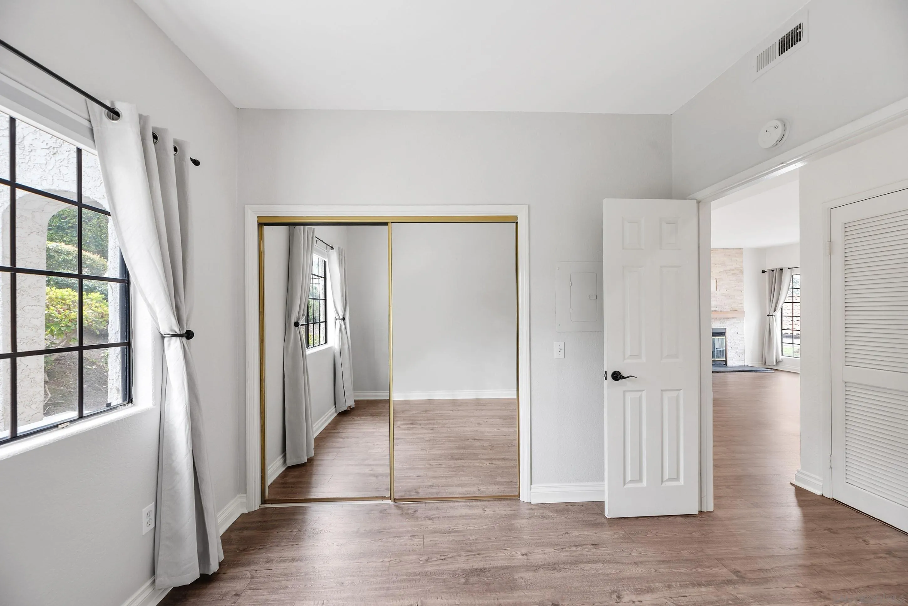 Photo #18: 260001712 Listing: Photo #18