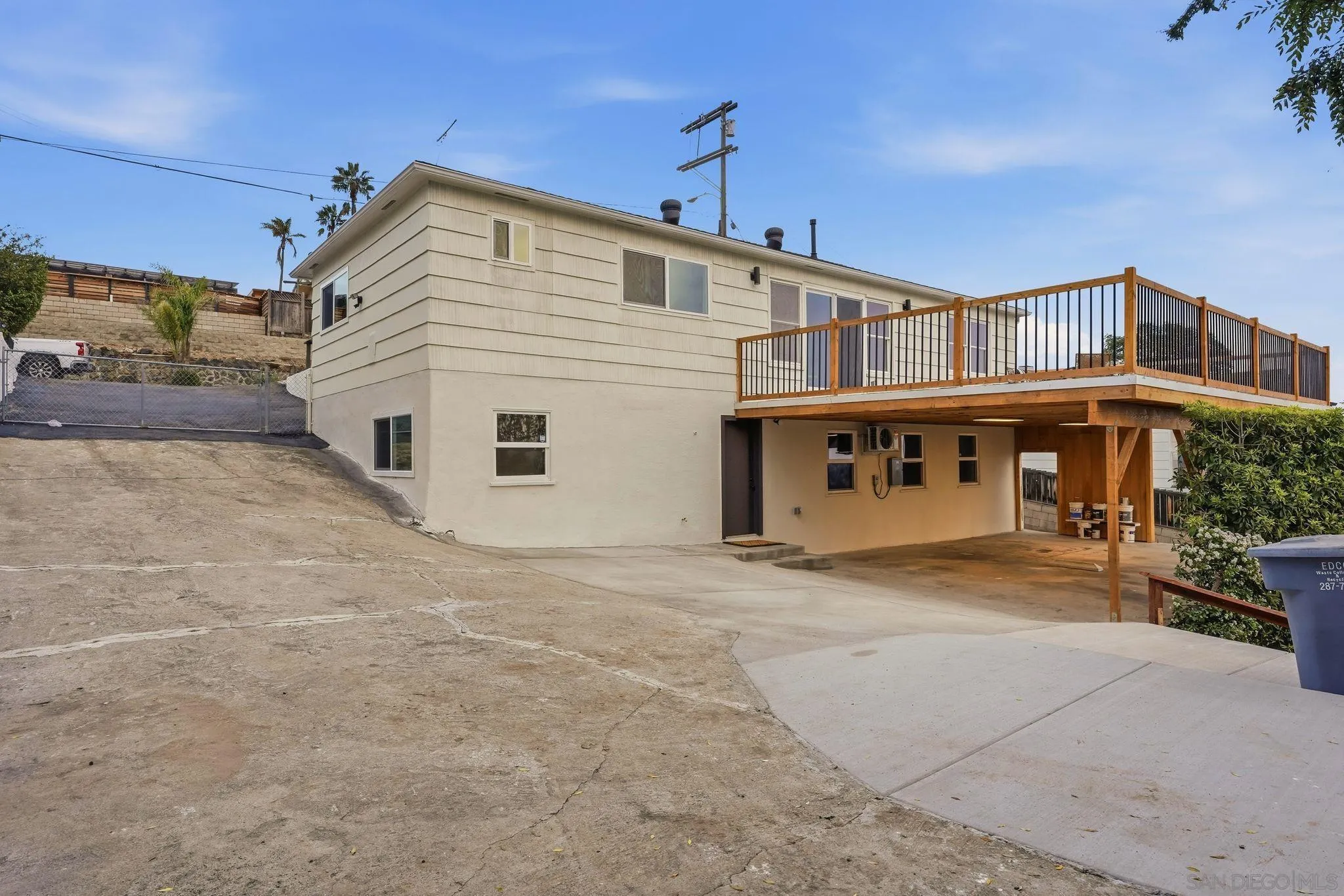 https://cdn.realtyfeed.com/cdn/127/260001715/85726e74db9fc72566c6194913aae626.webp