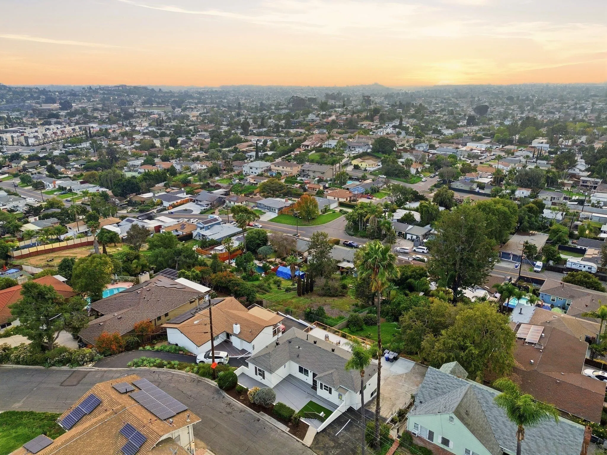 https://cdn.realtyfeed.com/cdn/127/260001715/b661e67d7e57882e1135ab750668c1a7.webp
