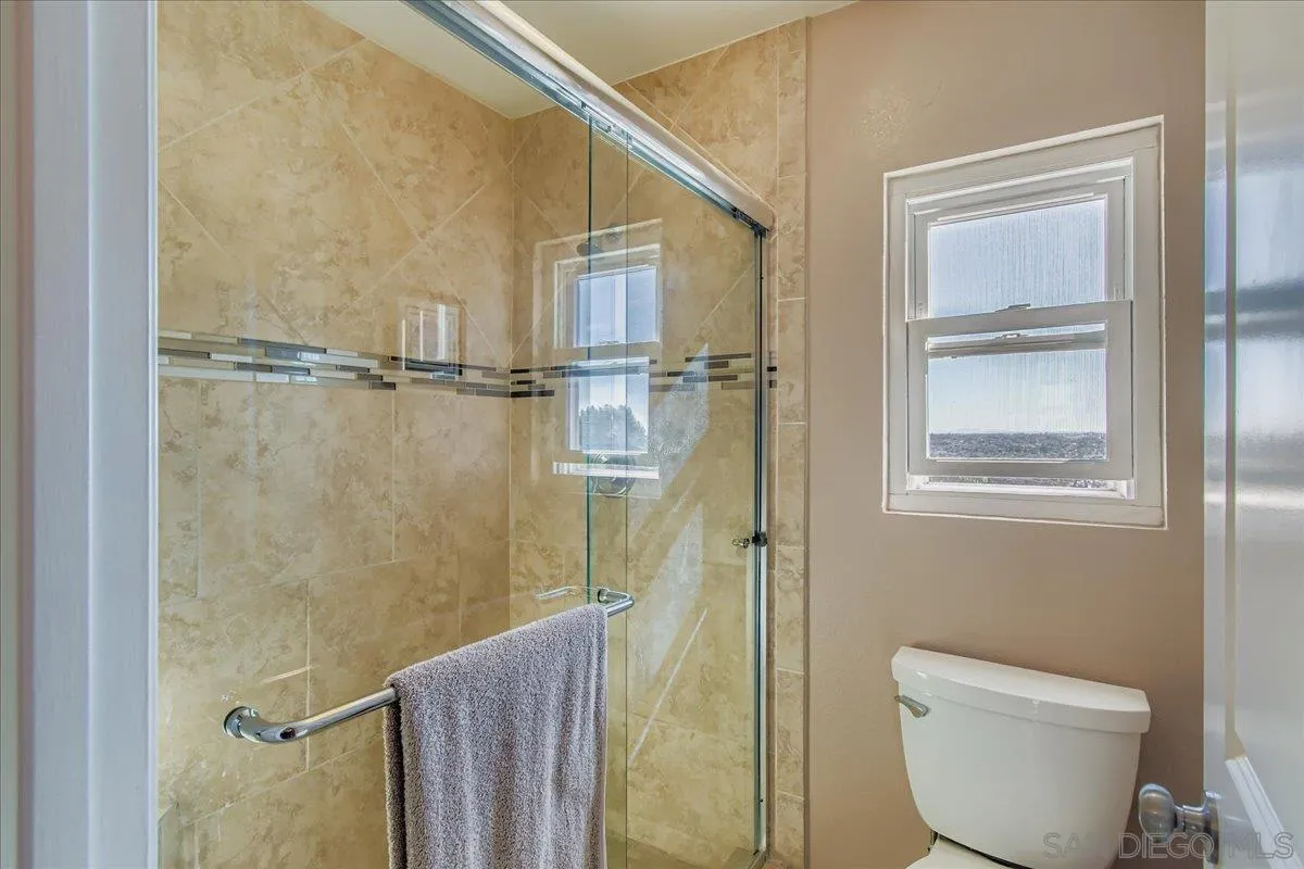 https://cdn.realtyfeed.com/cdn/127/260001716/d5e9cb10e39a9f5c953b3aeb83109136.webp