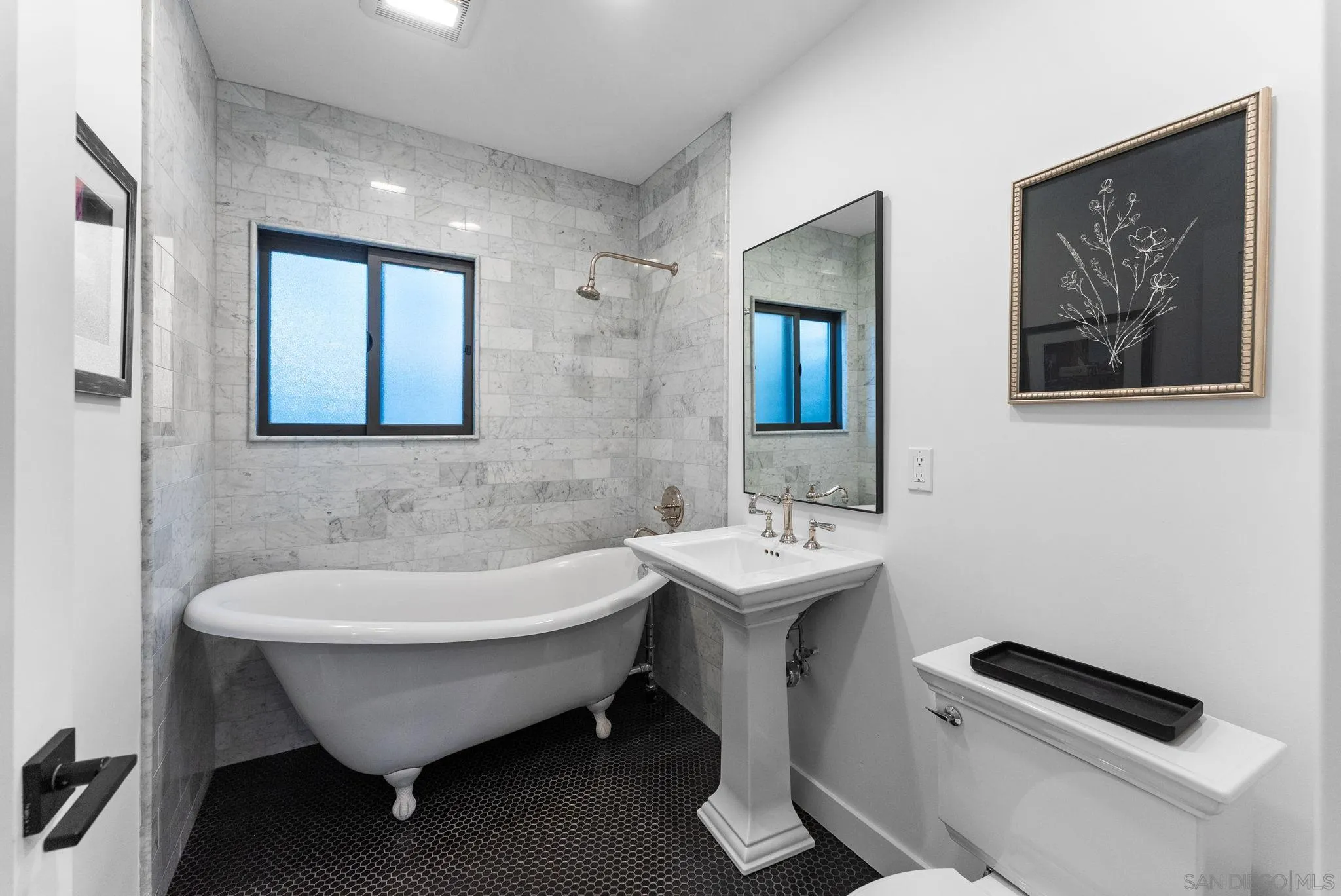 https://cdn.realtyfeed.com/cdn/127/260001719/4bfb88814a12280c42c0522862290ce9.webp