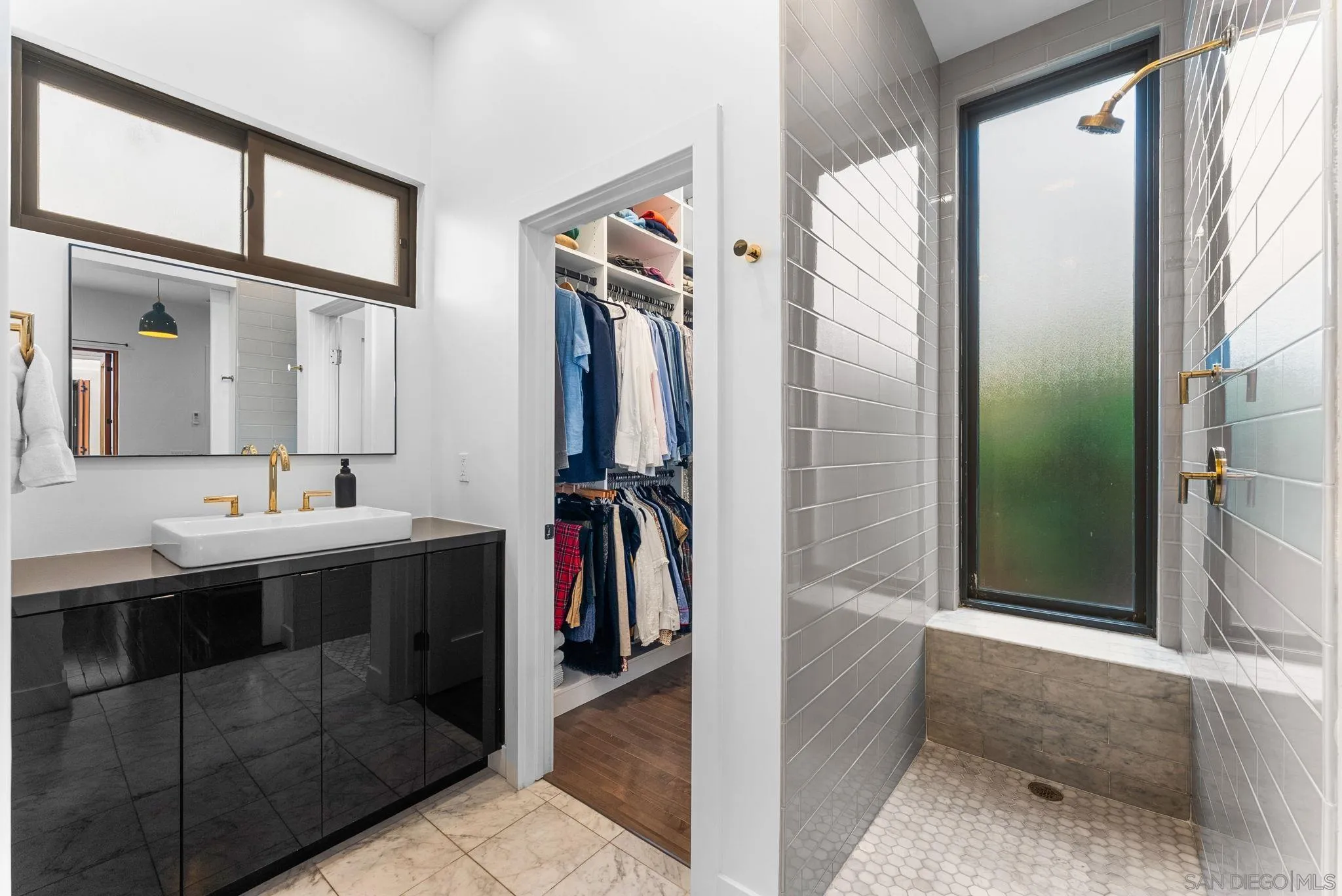 https://cdn.realtyfeed.com/cdn/127/260001719/765868df15fec90f3e38f7c880fa91a0.webp