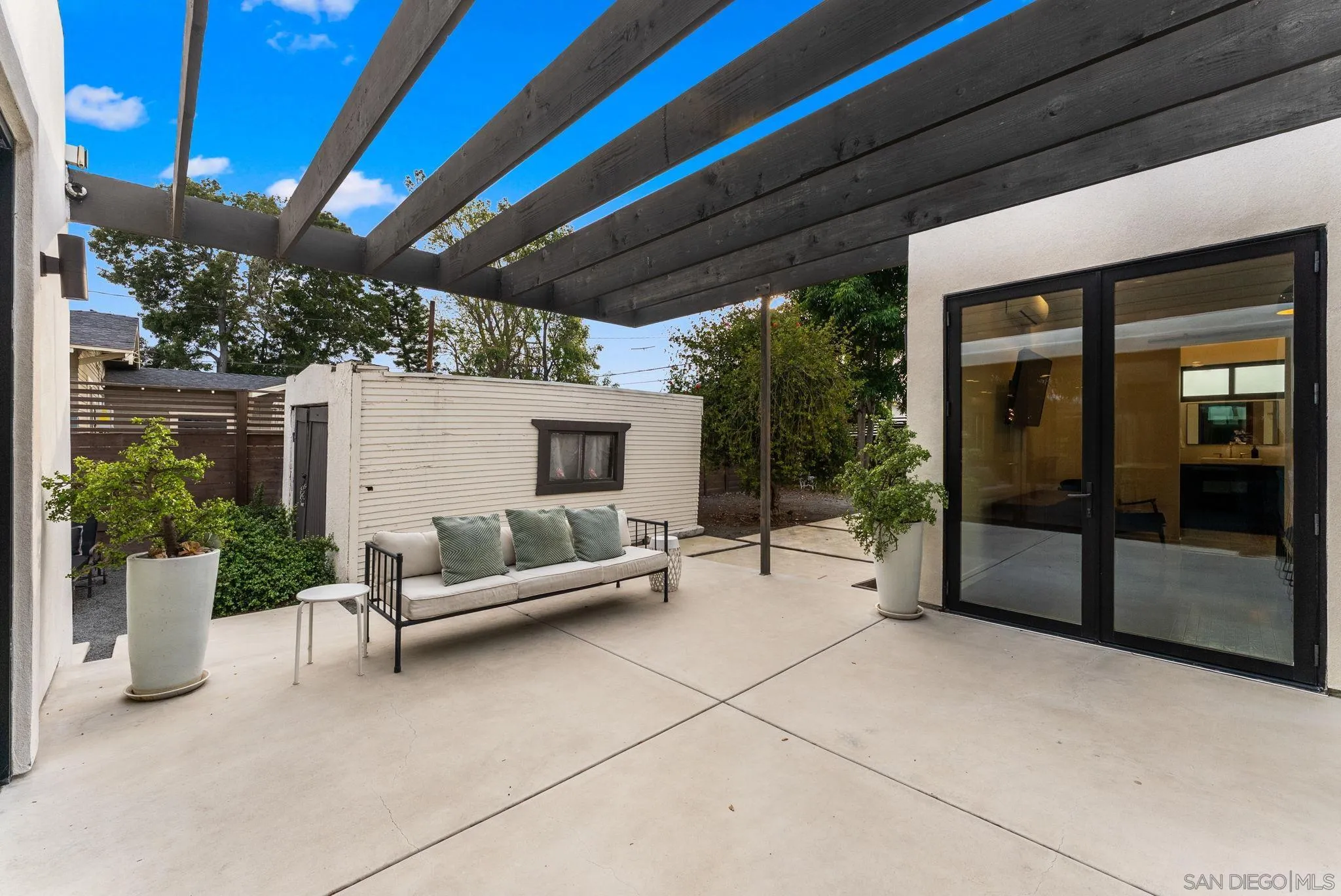 https://cdn.realtyfeed.com/cdn/127/260001719/8993dd368576af475007b2448fa6188d.webp