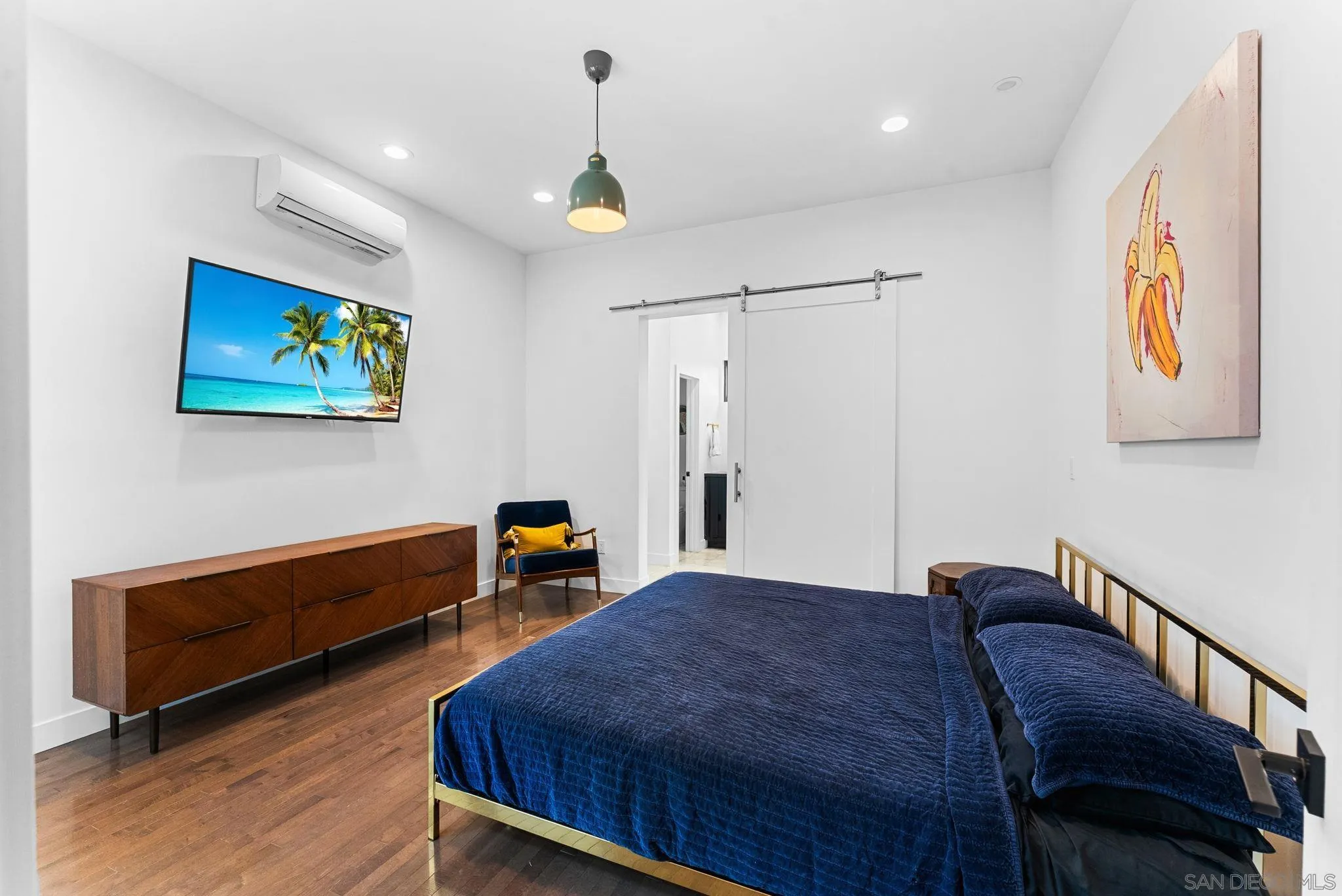 https://cdn.realtyfeed.com/cdn/127/260001719/beb1bd7c36717a652565ed6fcf531c41.webp