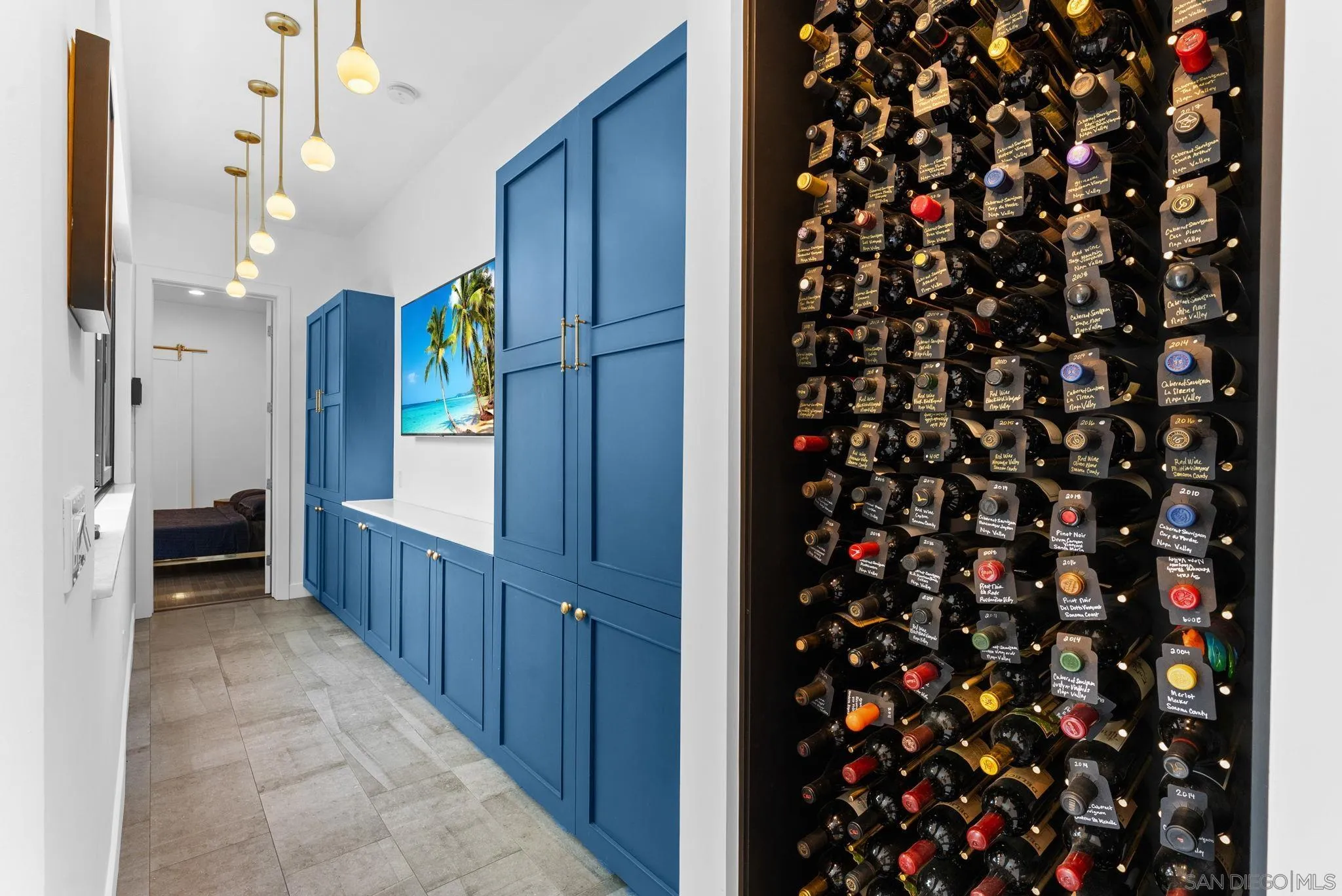 https://cdn.realtyfeed.com/cdn/127/260001719/dcea4ff29823f961787864581ac3653d.webp