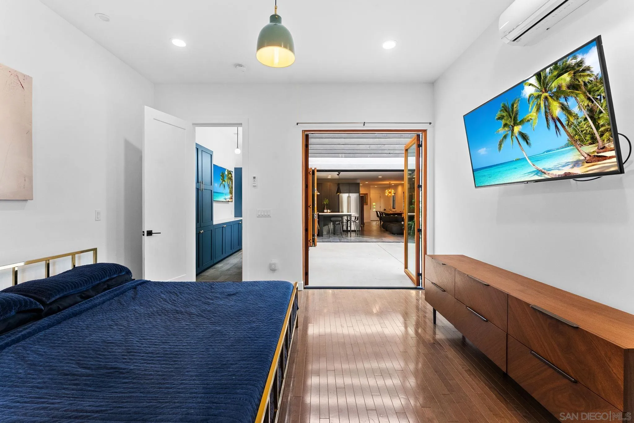 https://cdn.realtyfeed.com/cdn/127/260001719/e5323e1ded8964b47e049e6954c63455.webp