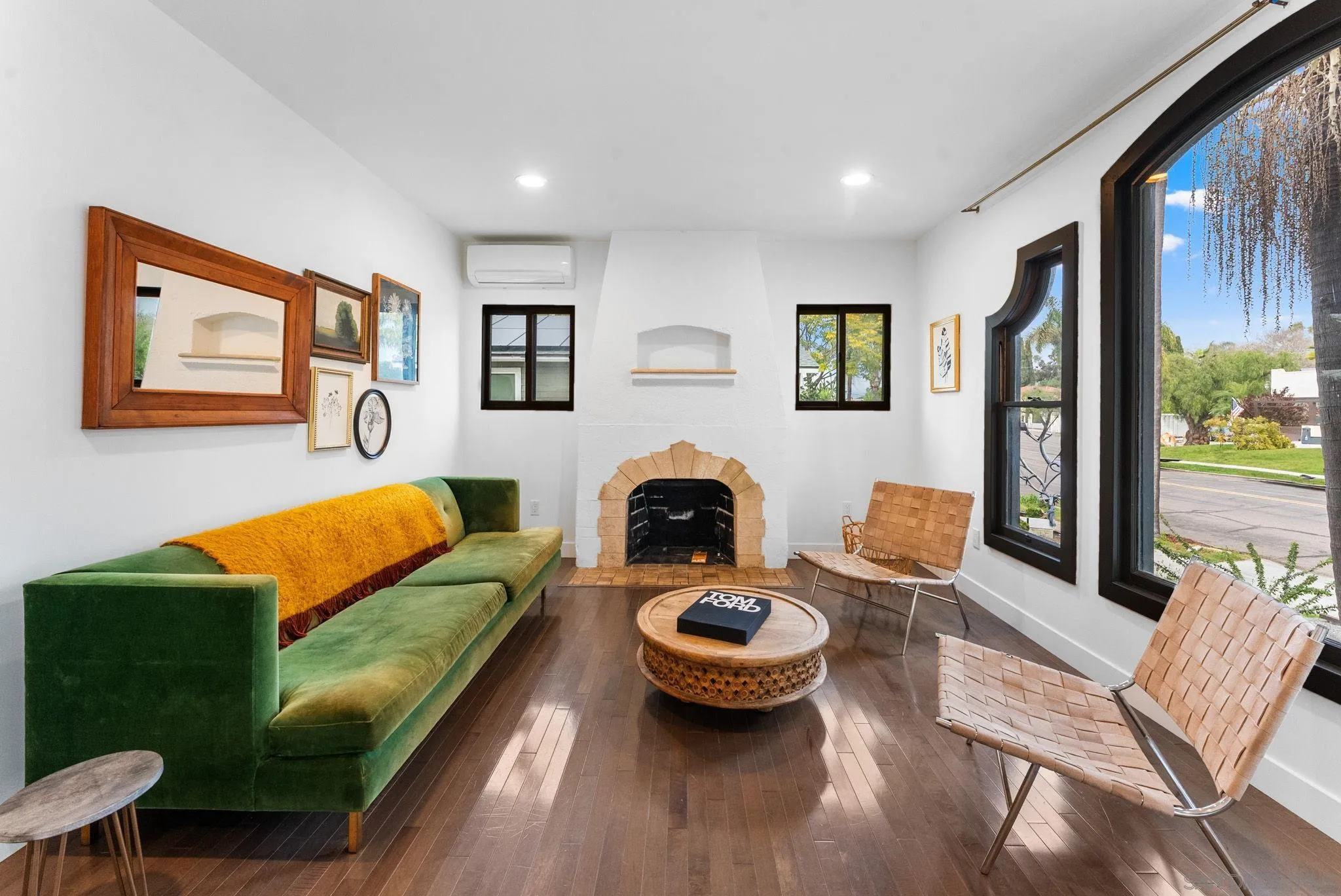 https://cdn.realtyfeed.com/cdn/127/260001719/f98805557cae55bcd743a1632cbd45bf.webp