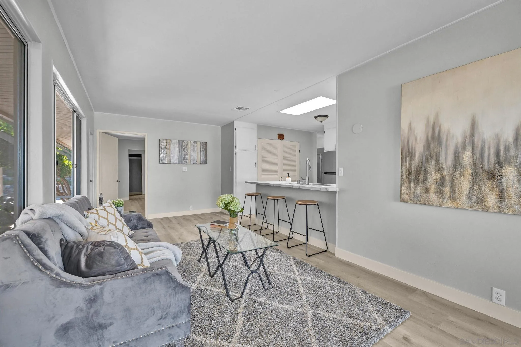 https://cdn.realtyfeed.com/cdn/127/260001720/6b933c20e63584cd0ee153a03ead58ce.webp