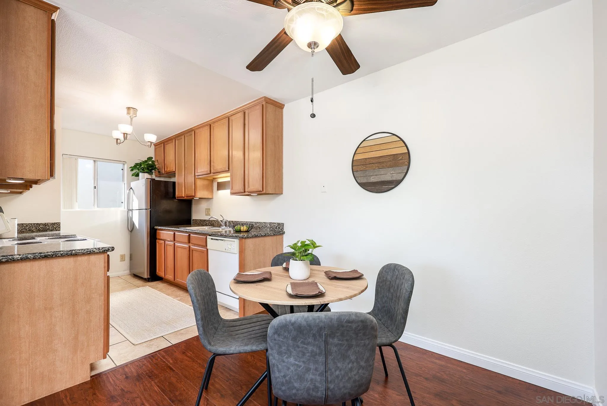 Photo #8: 260001722 Listing: Photo #8