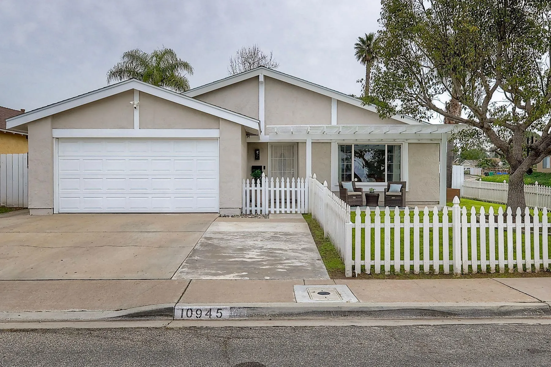 https://cdn.realtyfeed.com/cdn/127/260001725/303884f9ff021a9a2d07872c1a6adefd.webp