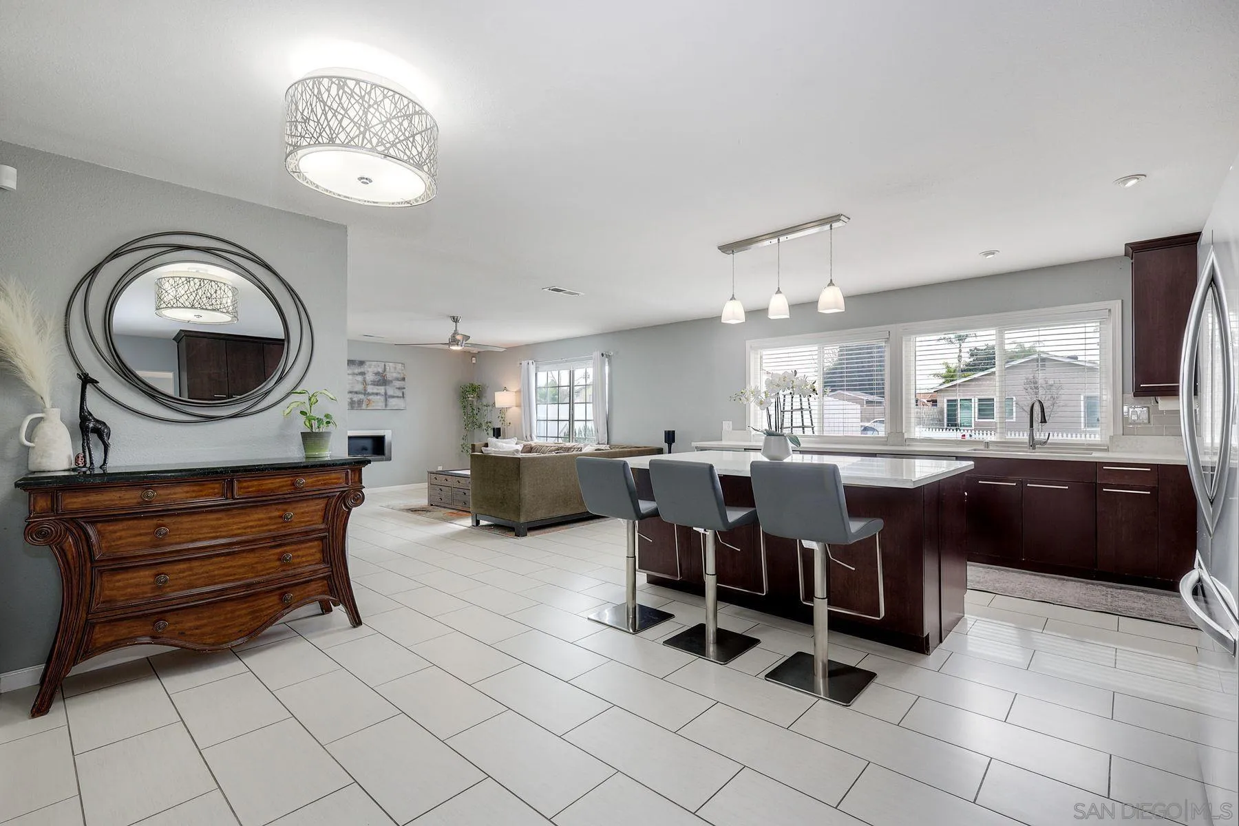 https://cdn.realtyfeed.com/cdn/127/260001725/c629d19c982c60a58b590c7815bc4aa0.webp
