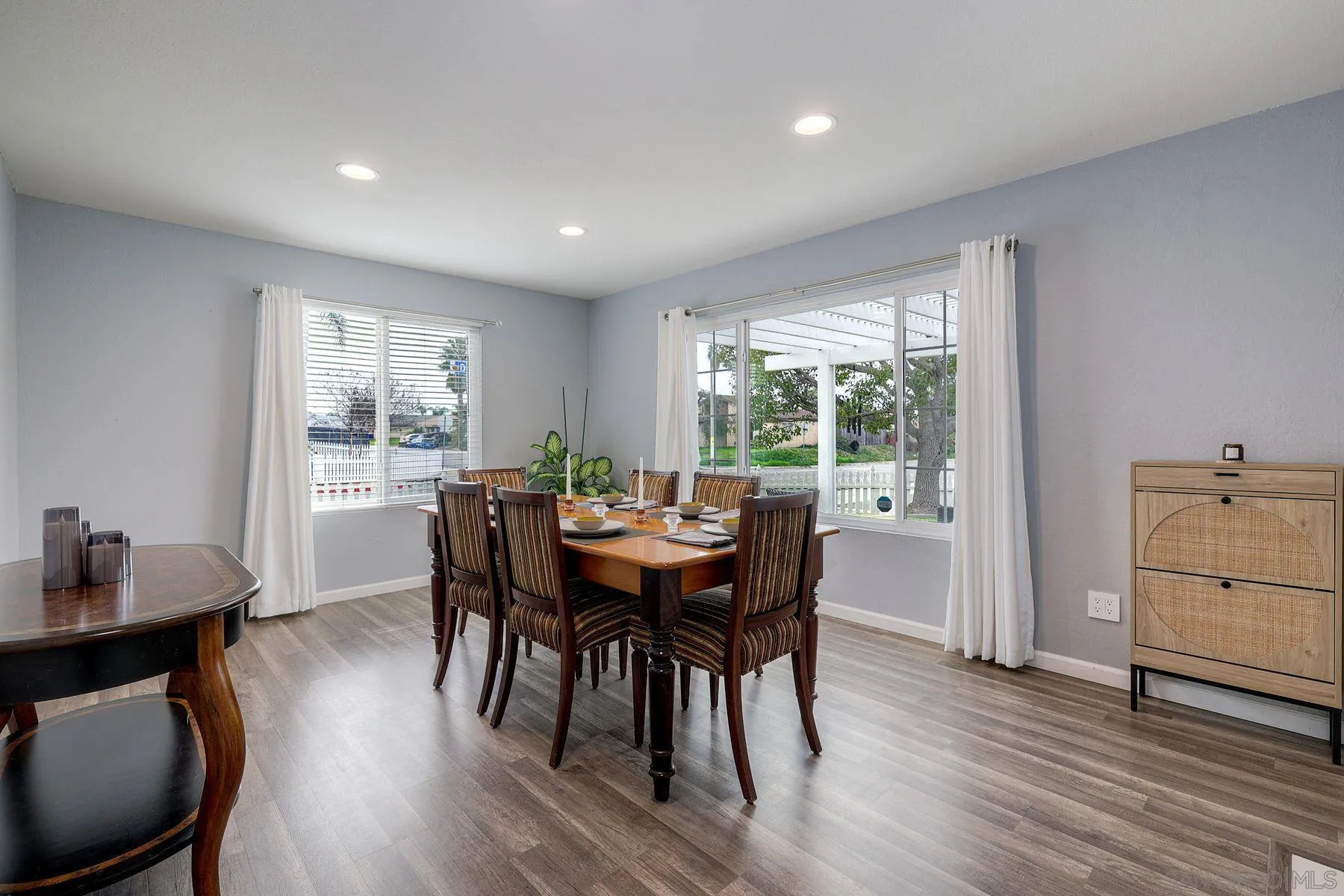 https://cdn.realtyfeed.com/cdn/127/260001725/d3c0ab279c66a24c45c49a0097eacae9.webp